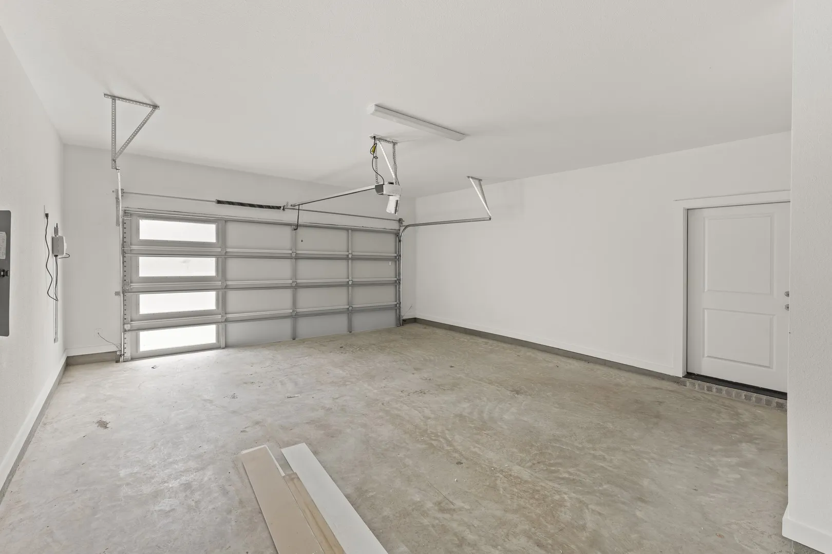 512 Sherwood_3502_Hackberry_Garage