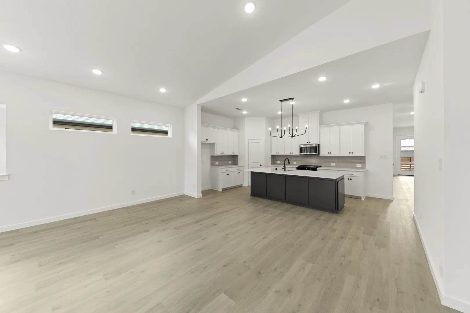 512 Sherwood_3502_Hackberry_Family (3)