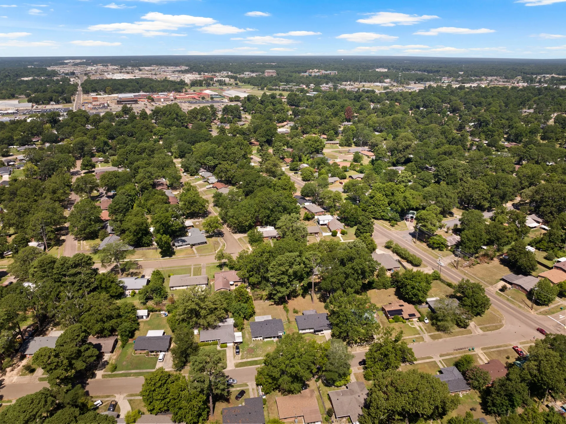 Single Family Residence For Sale in Bowie County , 3915 Sabine, Texarkana, Texas 75503, 4 Bedrooms, 2 Bathrooms, Garage spaces, 1,464 Sqft, built in 1970, Price $180,000, mls#21011944, Real Estate Agent in Texarkana, Homes For Sale in Bowie county, Homes For Sale in Texarkana, Realtor in Texarkana Texas, Real Estate Brokerage Independent Realty Texas, Luminita Cordes Realtor