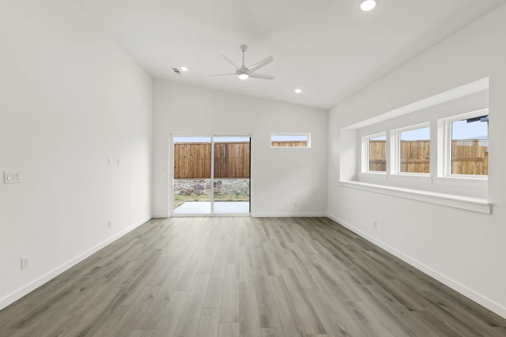 510 Sherwood_3501_Sequoia_Family