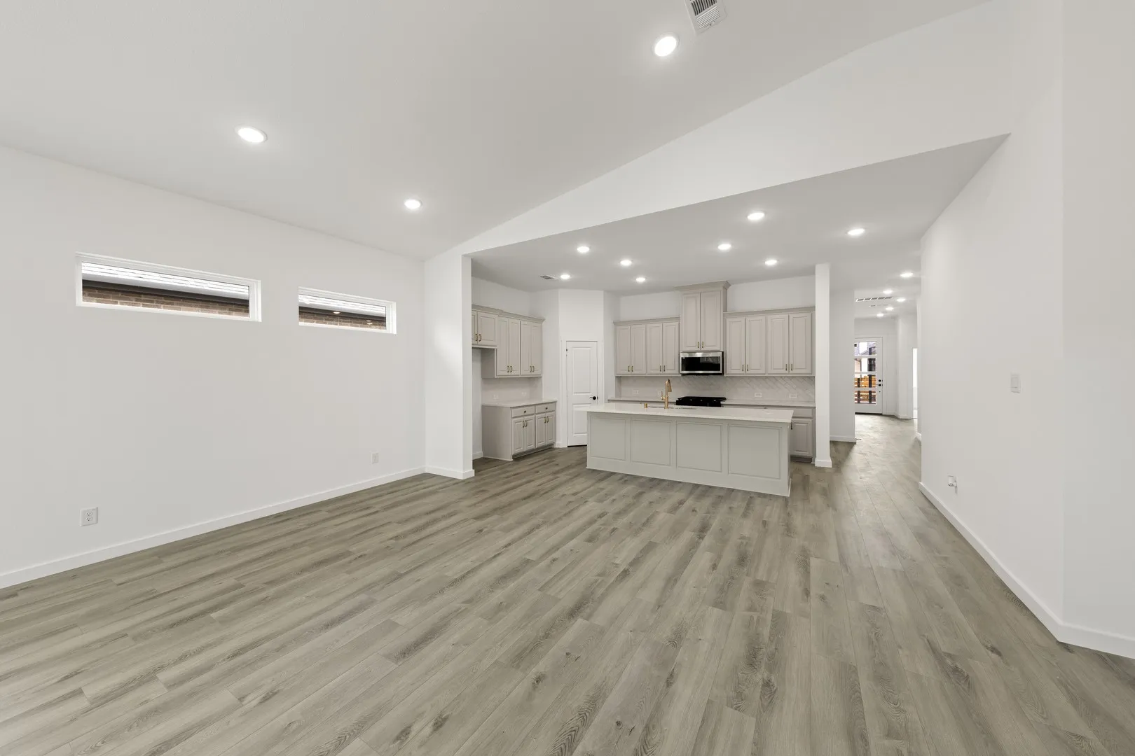 510 Sherwood_3501_Sequoia_Dining
