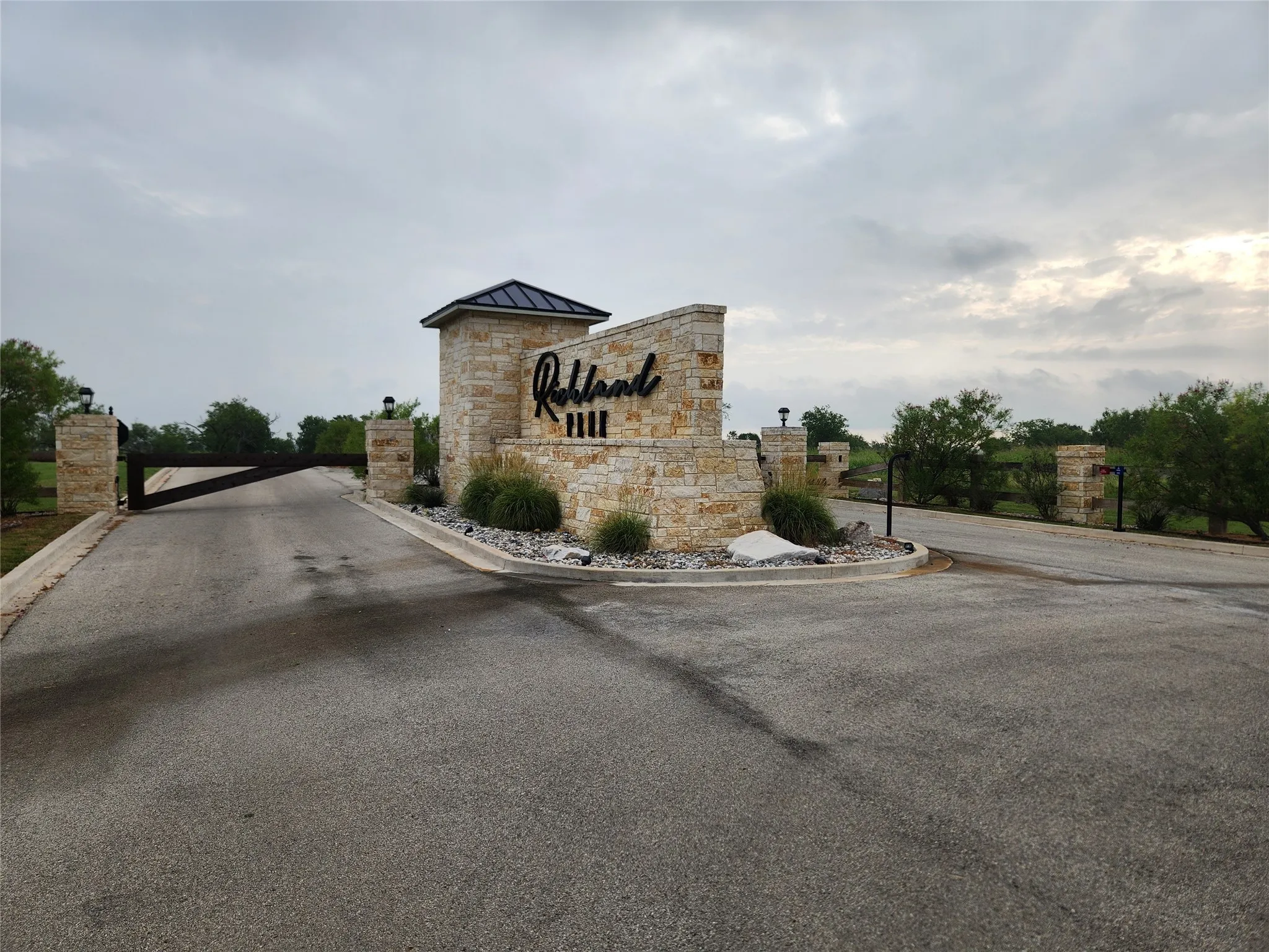 View of community / neighborhood sign exit