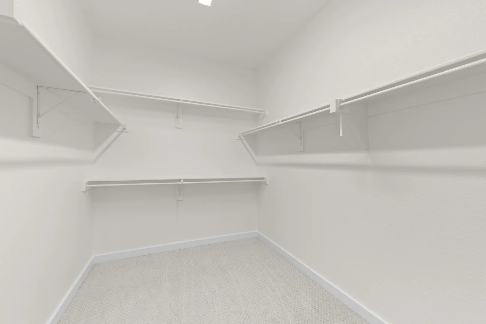 19_21. 1707 Morningside - Closet