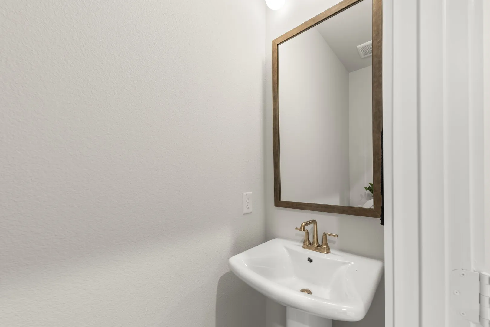 1620 Morningside_3503_Sequoia II_Powder