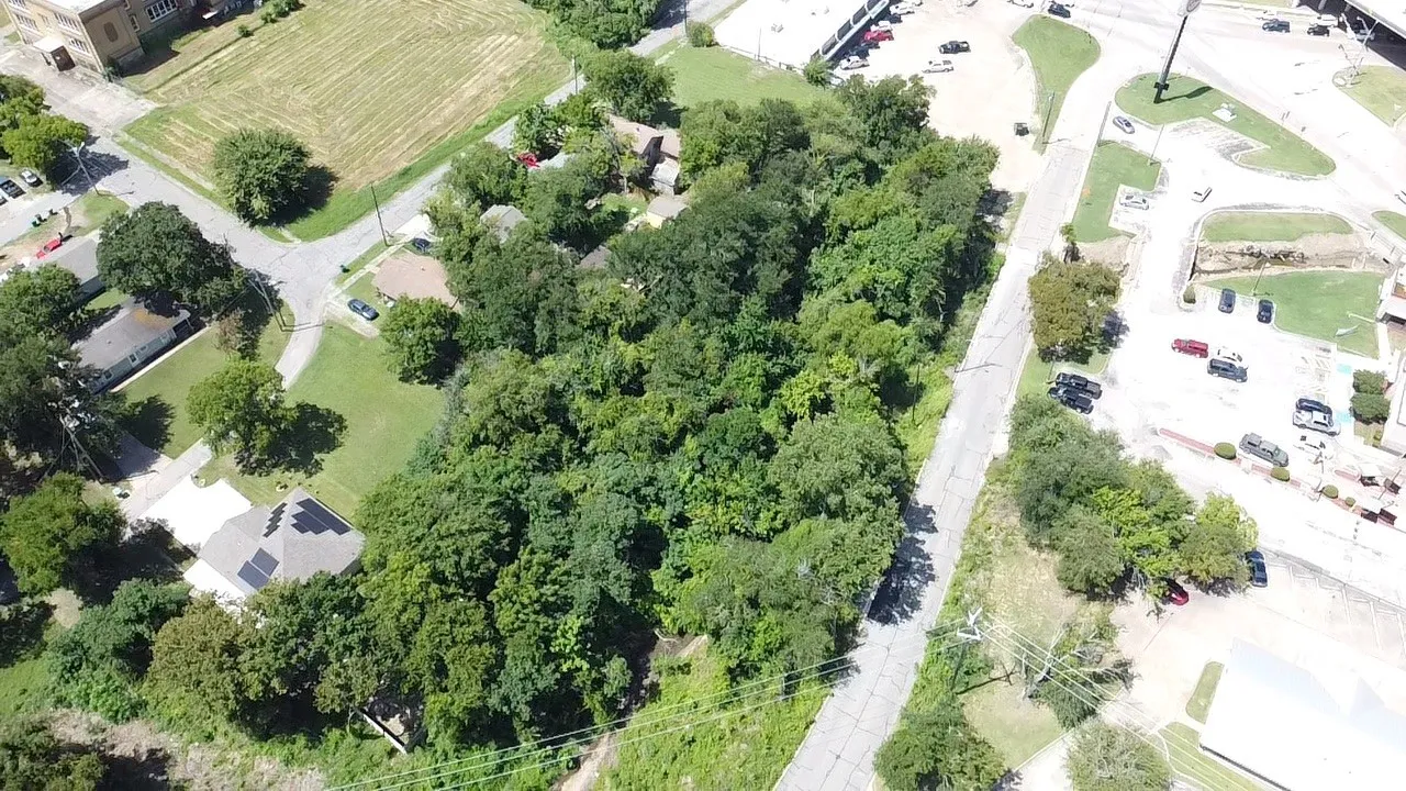 Unimproved Land For Sale in Grayson County , 0 Vernon Holland Memorial Drive, Sherman, Texas 75090, 0, 0, Garage spaces, 0 Sqft, built in 0, Price $40,000, mls#21012402, Real Estate Agent in Sherman, Homes For Sale in Grayson county, Homes For Sale in Sherman, Realtor in Sherman Texas, Real Estate Brokerage Independent Realty Texas, Luminita Cordes Realtor