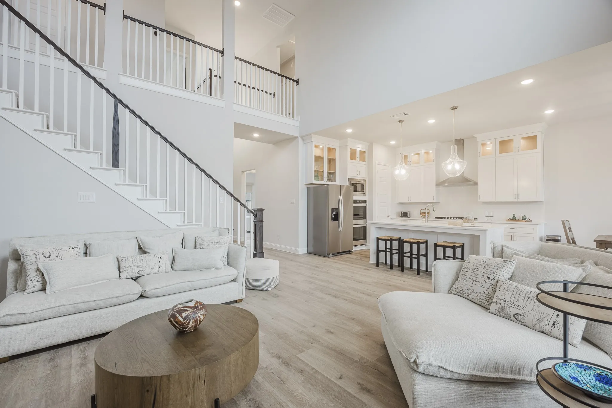 Single Family Residence For Sale in Collin County , 3216 Creek Meadow Drive, Anna, Texas 75409, 4 Bedroom, 4 Bathroom, 3 Garage spaces, 3,239 Sqft, built in 2022, mls#21011926, Real Estate Agent in Anna, Homes For Sale in Collin county, Homes For Sale in Anna, Realtor in Anna Texas, Real Estate Brokerage Independent Realty Texas, Luminita Cordes Realtor
