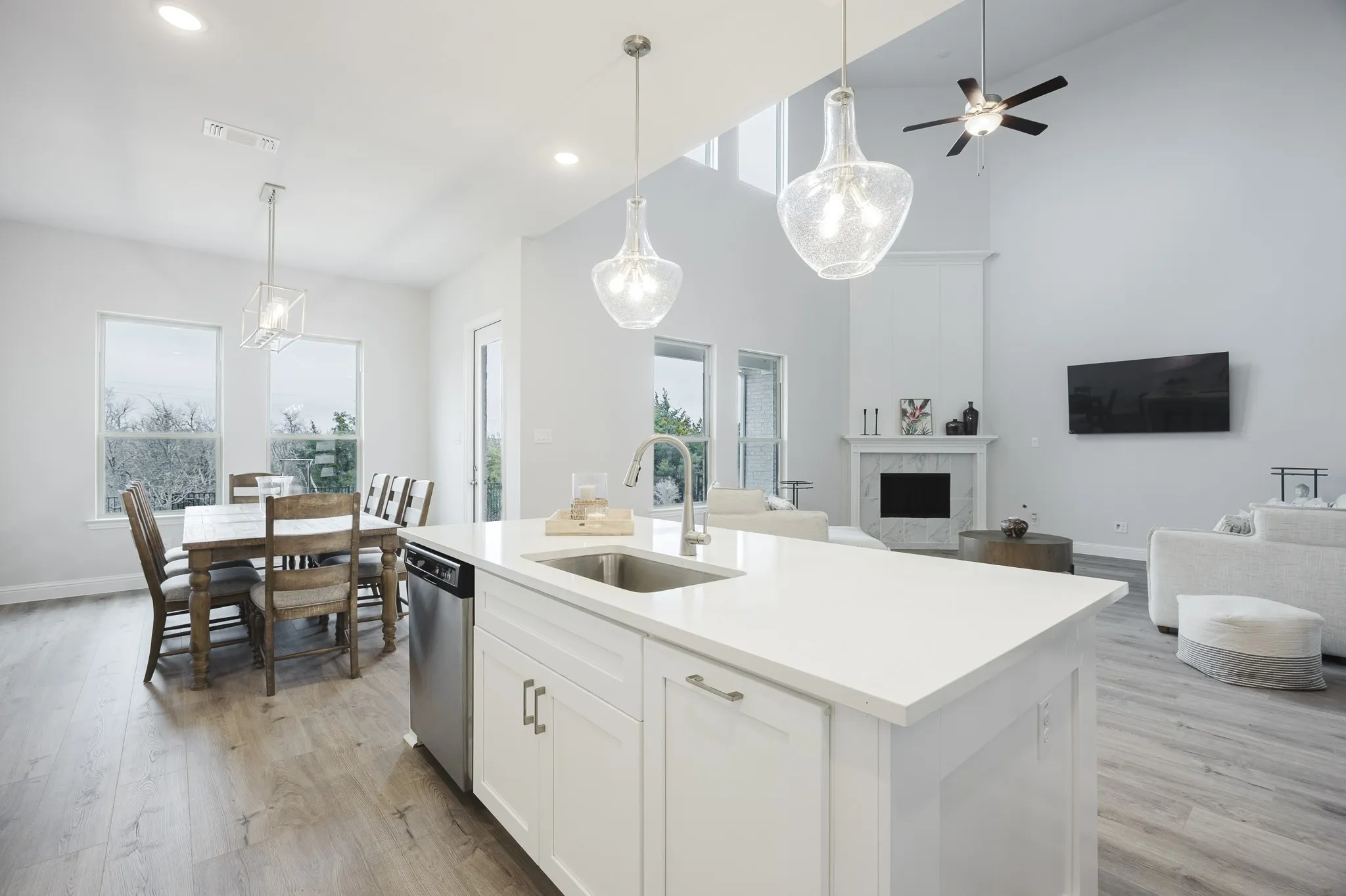 Single Family Residence For Sale in Collin County , 3216 Creek Meadow Drive, Anna, Texas 75409, 4 Bedroom, 4 Bathroom, 3 Garage spaces, 3,239 Sqft, built in 2022, mls#21011926, Real Estate Agent in Anna, Homes For Sale in Collin county, Homes For Sale in Anna, Realtor in Anna Texas, Real Estate Brokerage Independent Realty Texas, Luminita Cordes Realtor