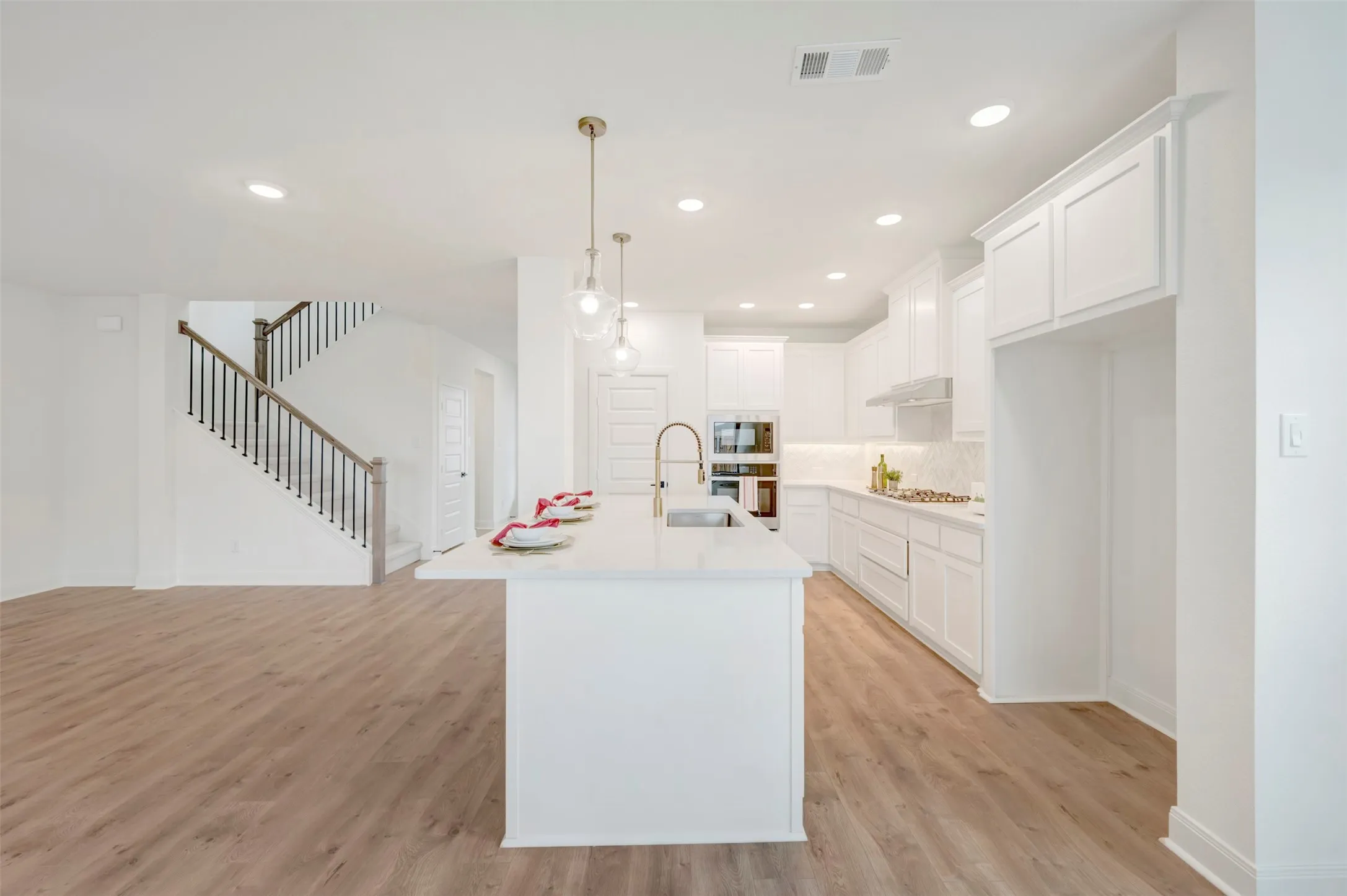 Single Family Residence For Sale in Kaufman County , 9713 Dahlia Boulevard, Mesquite, Texas 75126, 4 Bedroom, 4 Bathroom, 2 Garage spaces, 2,813 Sqft, built in 2025, mls#21012729, Real Estate Agent in Mesquite, Homes For Sale in Kaufman county, Homes For Sale in Mesquite, Realtor in Mesquite Texas, Real Estate Brokerage Independent Realty Texas, Luminita Cordes Realtor