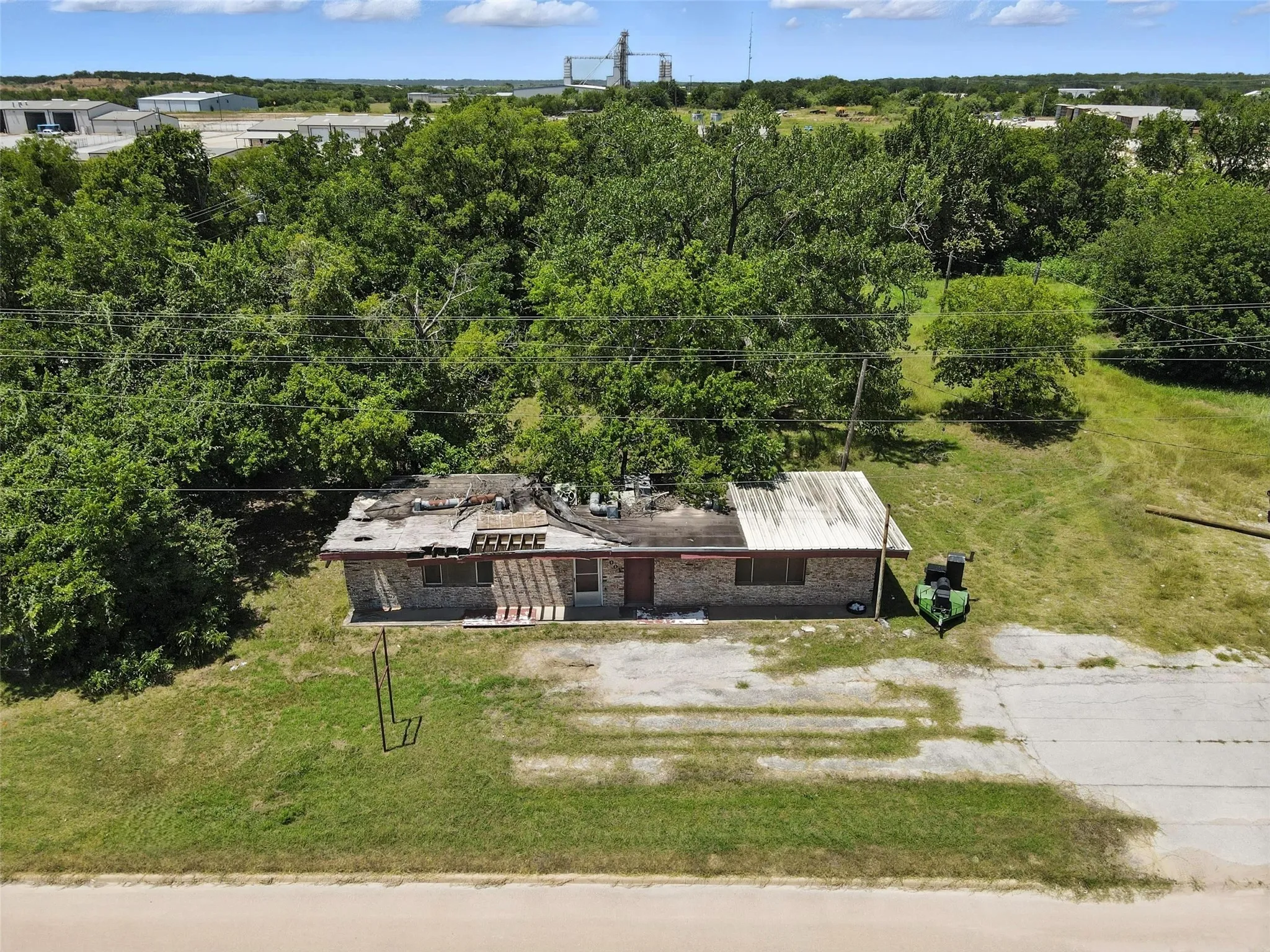 Retail For Sale in Wise County , 2003 Tx-101, Bridgeport, Texas 76431, 0, 0, Garage spaces, 0 Sqft, built in 1975, Preowned, Price $289,999, mls#21011711, Real Estate Agent in Bridgeport, Homes For Sale in Wise county, Homes For Sale in Bridgeport, Realtor in Bridgeport Texas, Real Estate Brokerage Independent Realty Texas, Luminita Cordes Realtor