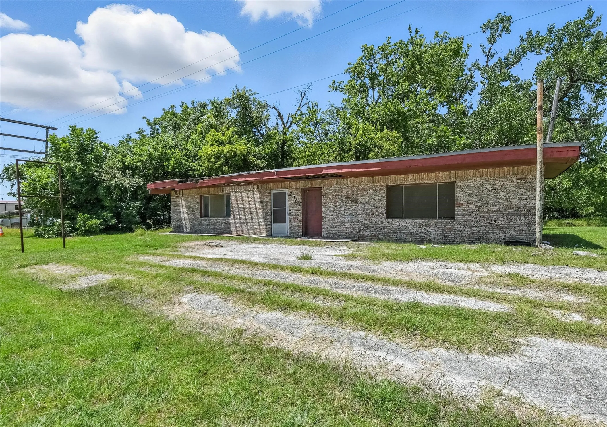Retail For Sale in Wise County , 2003 Tx-101, Bridgeport, Texas 76431, 0, 0, Garage spaces, 0 Sqft, built in 1975, Preowned, Price $289,999, mls#21011711, Real Estate Agent in Bridgeport, Homes For Sale in Wise county, Homes For Sale in Bridgeport, Realtor in Bridgeport Texas, Real Estate Brokerage Independent Realty Texas, Luminita Cordes Realtor