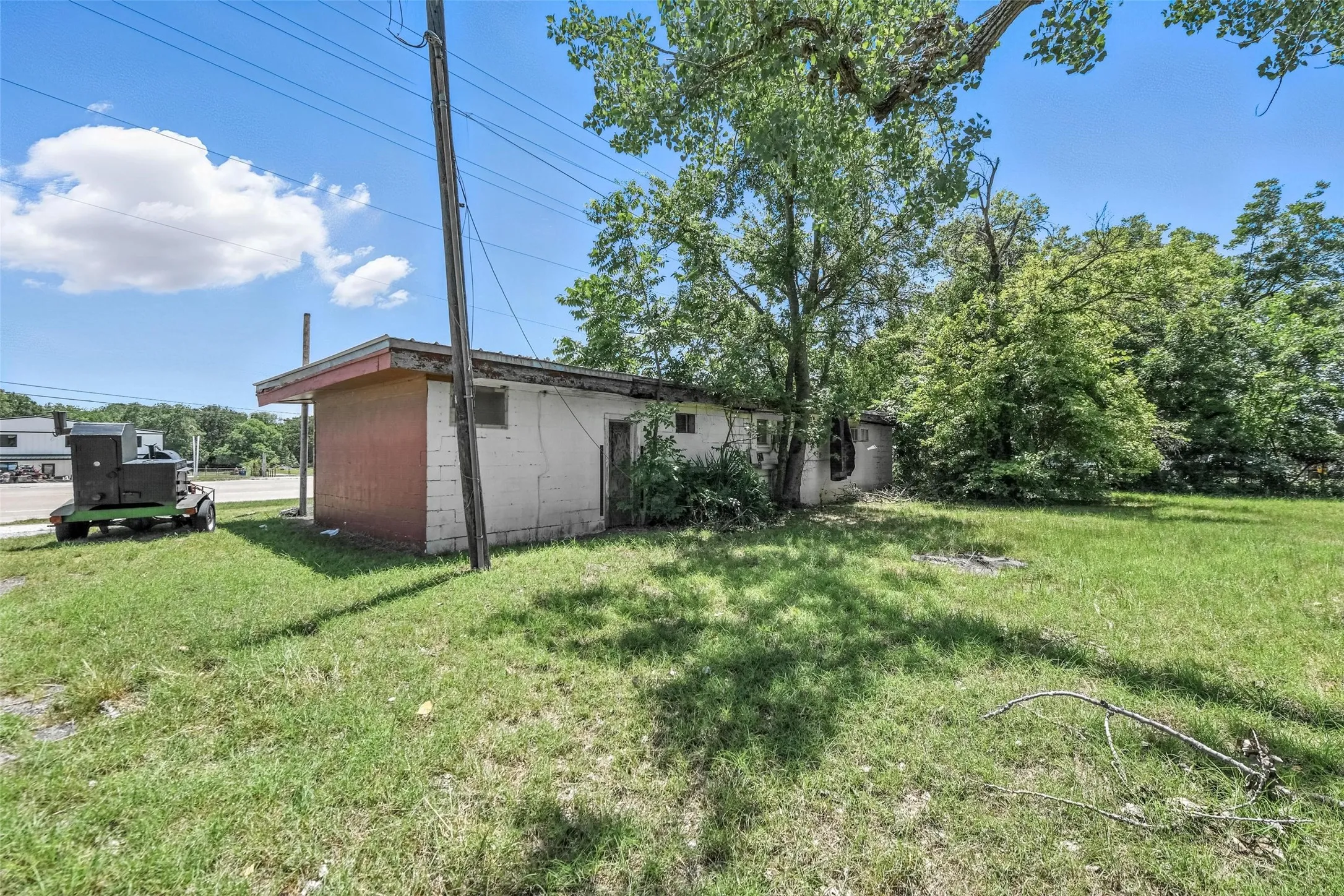 Retail For Sale in Wise County , 2003 Tx-101, Bridgeport, Texas 76431, 0, 0, Garage spaces, 0 Sqft, built in 1975, Preowned, Price $289,999, mls#21011711, Real Estate Agent in Bridgeport, Homes For Sale in Wise county, Homes For Sale in Bridgeport, Realtor in Bridgeport Texas, Real Estate Brokerage Independent Realty Texas, Luminita Cordes Realtor