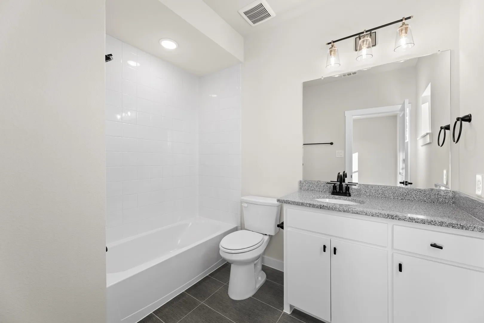 21. 1705 Morningside - 2ND Bath