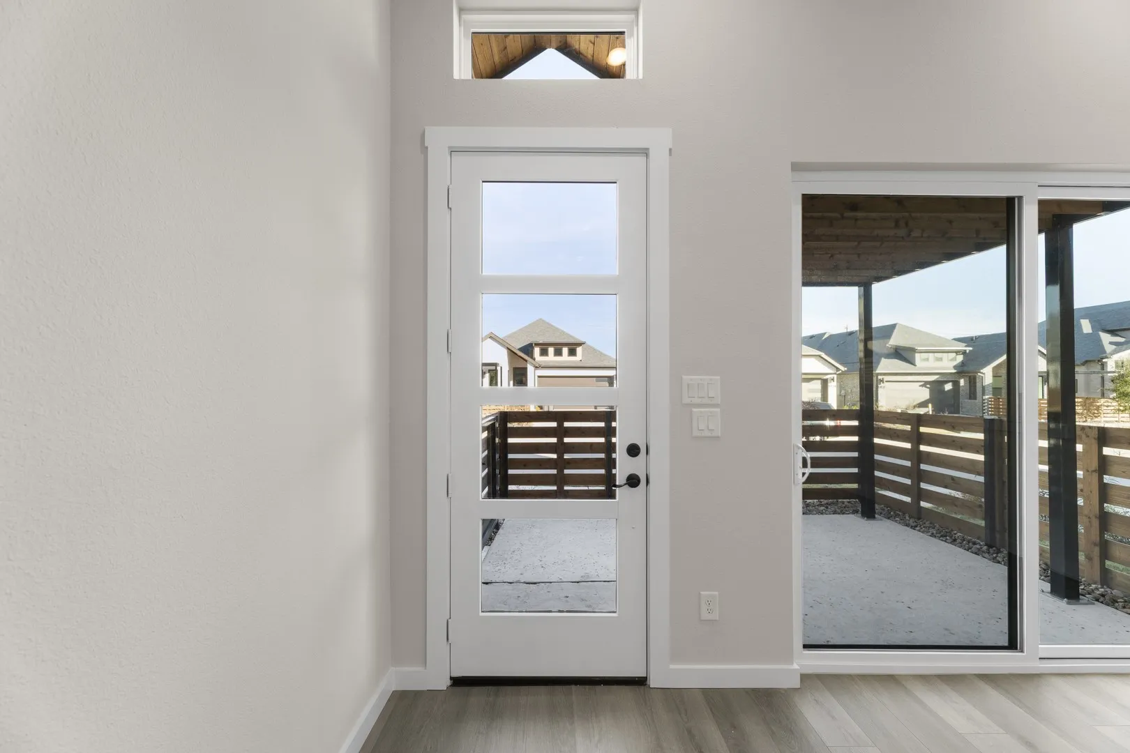 04. 1705 Morningside - Entry