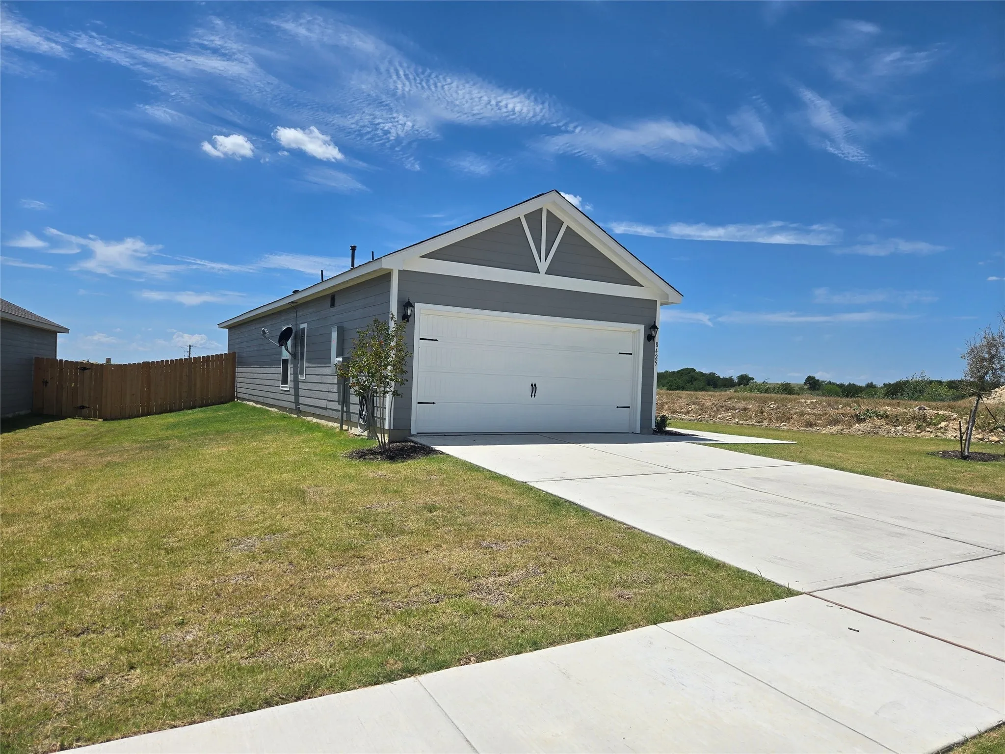 Single Family Residence For Sale in Denton County , 8425 Wibaux Road, Ponder, Texas 76259, 3 Bedroom, 2 Bathroom, 2 Garage spaces, 1,076 Sqft, built in 2025, Preowned, mls#21001702, Real Estate Agent in Ponder, Homes For Sale in Denton county, Homes For Sale in Ponder, Realtor in Ponder Texas, Real Estate Brokerage Independent Realty Texas, Luminita Cordes Realtor