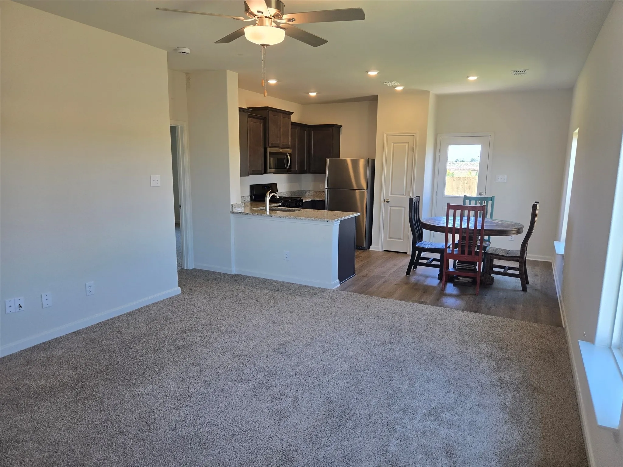 Single Family Residence For Sale in Denton County , 8425 Wibaux Road, Ponder, Texas 76259, 3 Bedroom, 2 Bathroom, 2 Garage spaces, 1,076 Sqft, built in 2025, Preowned, mls#21001702, Real Estate Agent in Ponder, Homes For Sale in Denton county, Homes For Sale in Ponder, Realtor in Ponder Texas, Real Estate Brokerage Independent Realty Texas, Luminita Cordes Realtor
