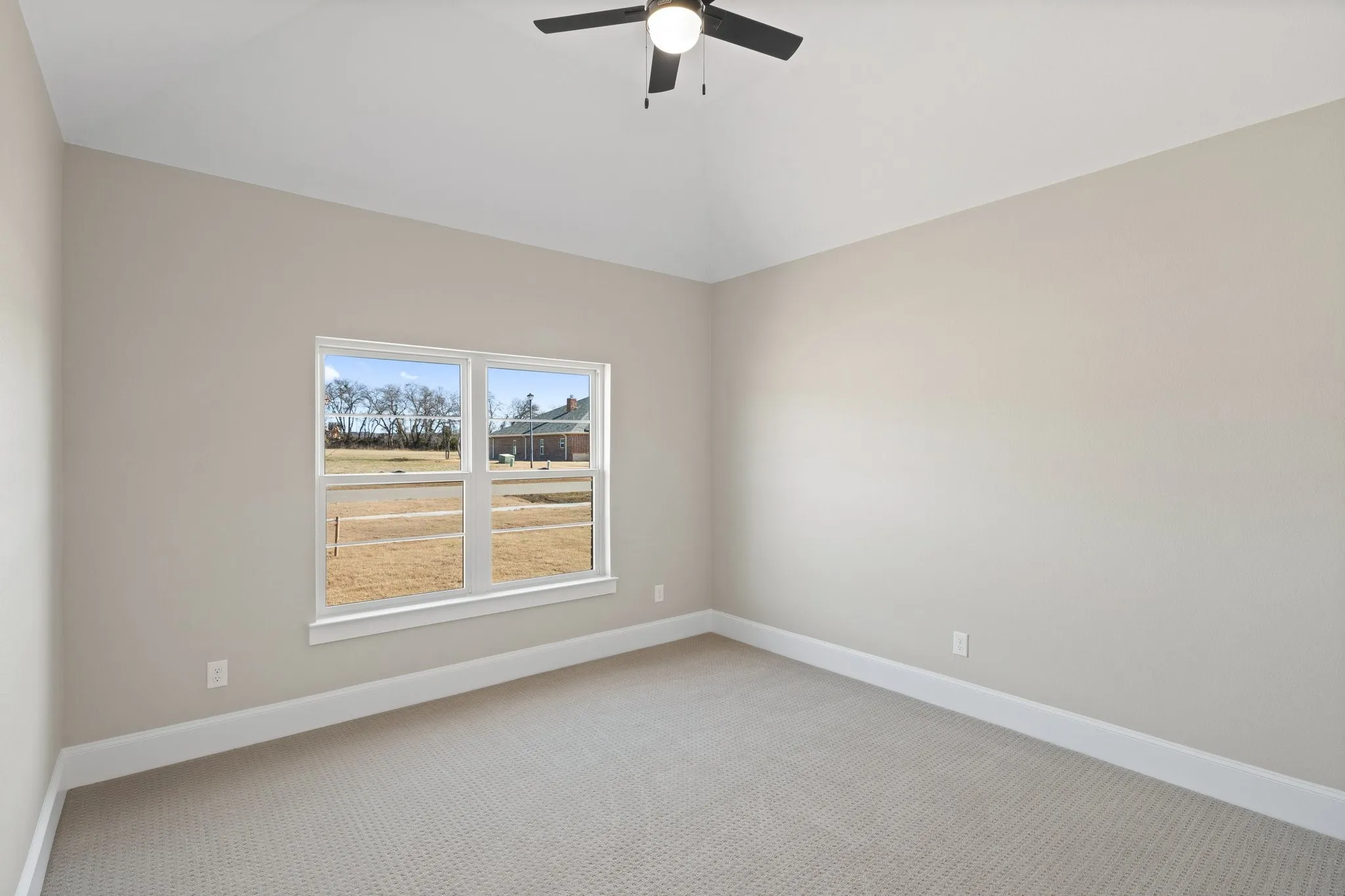 Single Family Residence For Sale in Dallas County , 1607 Pebble Beach Lane, Cedar Hill, Texas 75104, 4 Bedroom, 6 Bathroom, 3 Garage spaces, 4,532 Sqft, built in 2022, mls#21014091, Real Estate Agent in Cedar Hill, Homes For Sale in Dallas county, Homes For Sale in Cedar Hill, Realtor in Cedar Hill Texas, Real Estate Brokerage Independent Realty Texas, Luminita Cordes Realtor