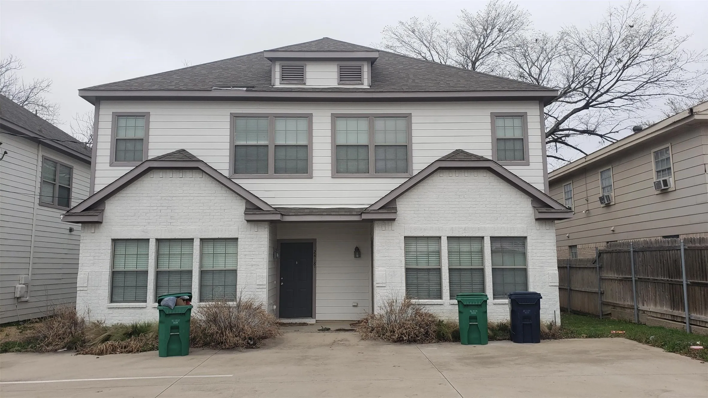 Duplex For Rent in Denton County , 2418 W Prairie Street 1, Denton, Texas 76201, 1 Bedroom, 1 Bathroom, Garage spaces, 180 Sqft, built in 2008, Preowned, Price $680, mls#21014182, Real Estate Agent in Denton, Homes For Rent in Denton county, Homes For Rent in Denton, Realtor in Denton Texas, Real Estate Brokerage Independent Realty Texas, Luminita Cordes Realtor