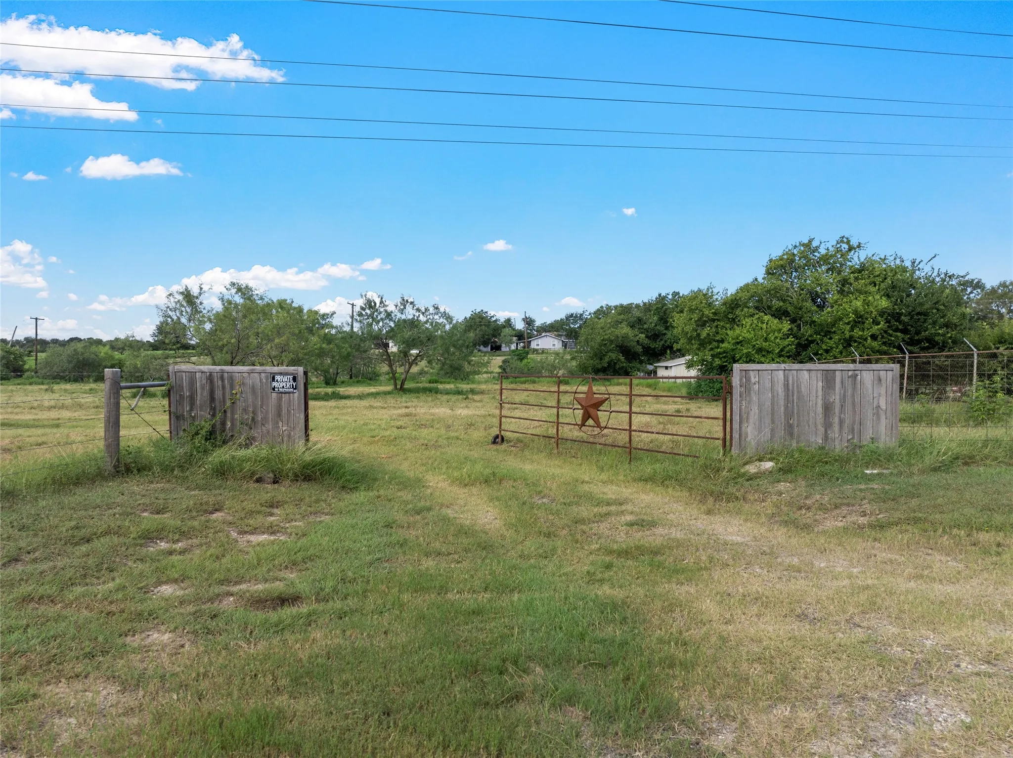 Gate at Greenbriar Dr