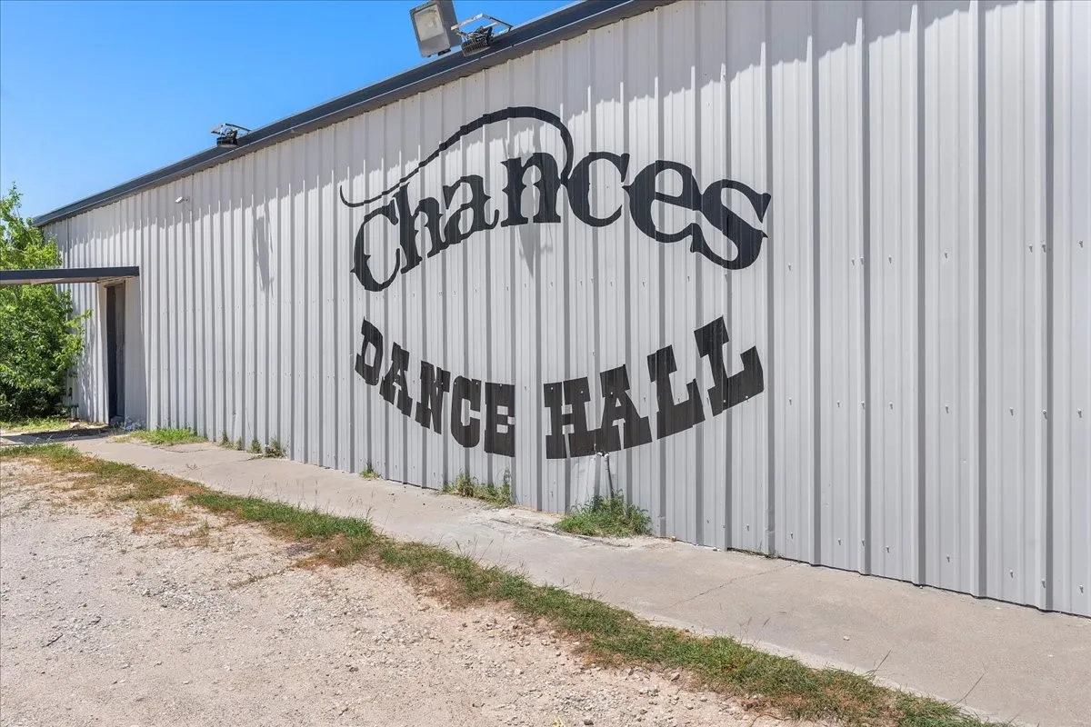Business For Sale in Johnson County , 3121 N Main Street, Cleburne, Texas 76033, 0, 0, Garage spaces, 0 Sqft, built in 1982, Preowned, mls#21013538, Real Estate Agent in Cleburne, Homes For Sale in Johnson county, Homes For Sale in Cleburne, Realtor in Cleburne Texas, Real Estate Brokerage Independent Realty Texas, Luminita Cordes Realtor