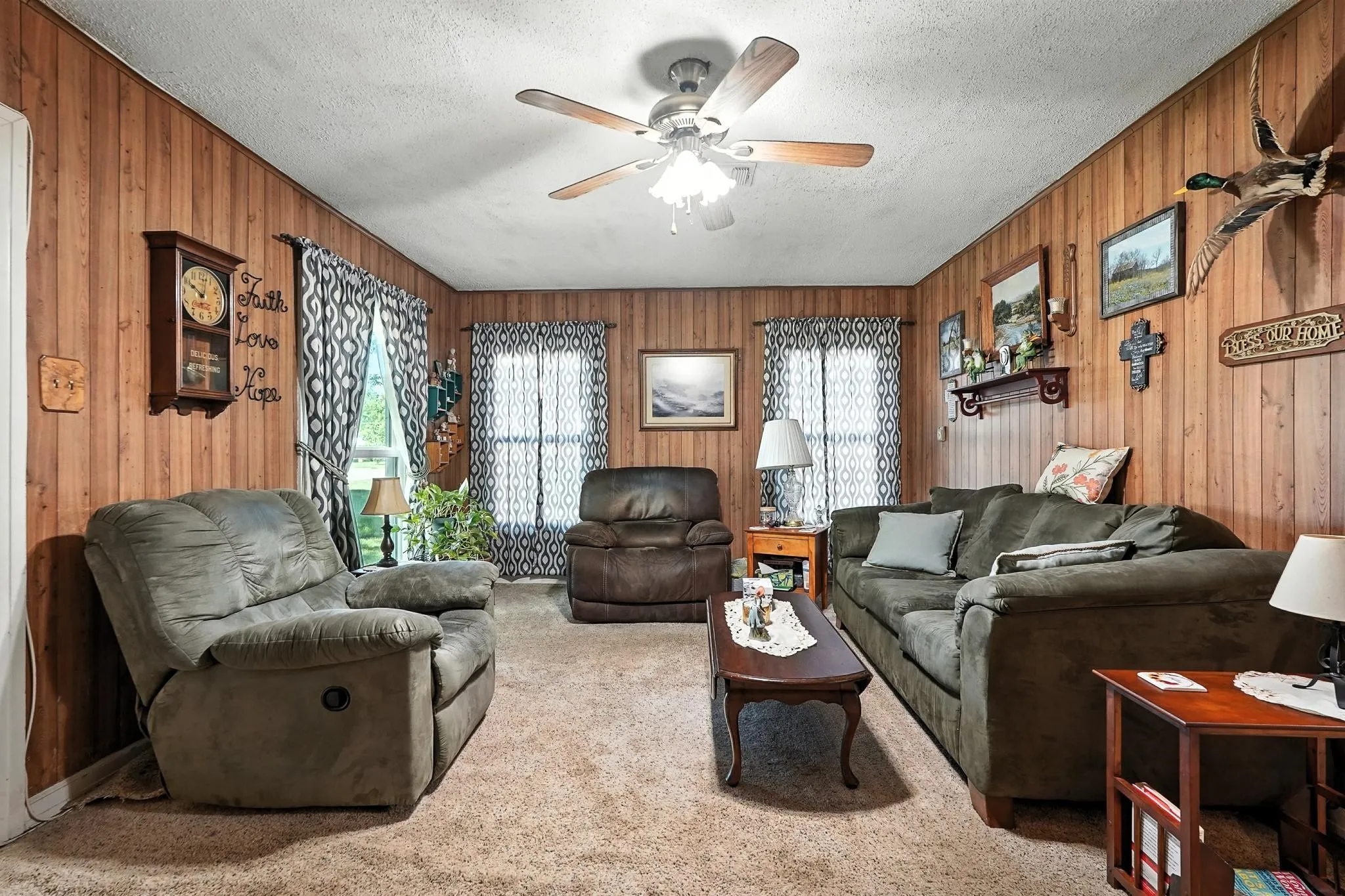 Single Family Residence For Sale in Coleman County , 203 Miami Street, Coleman, Texas 76834, 3 Bedroom, 2 Bathroom, 2 Garage spaces, 1,336 Sqft, built in 1950, Preowned, mls#21014677, Real Estate Agent in Coleman, Homes For Sale in Coleman county, Homes For Sale in Coleman, Realtor in Coleman Texas, Real Estate Brokerage Independent Realty Texas, Luminita Cordes Realtor