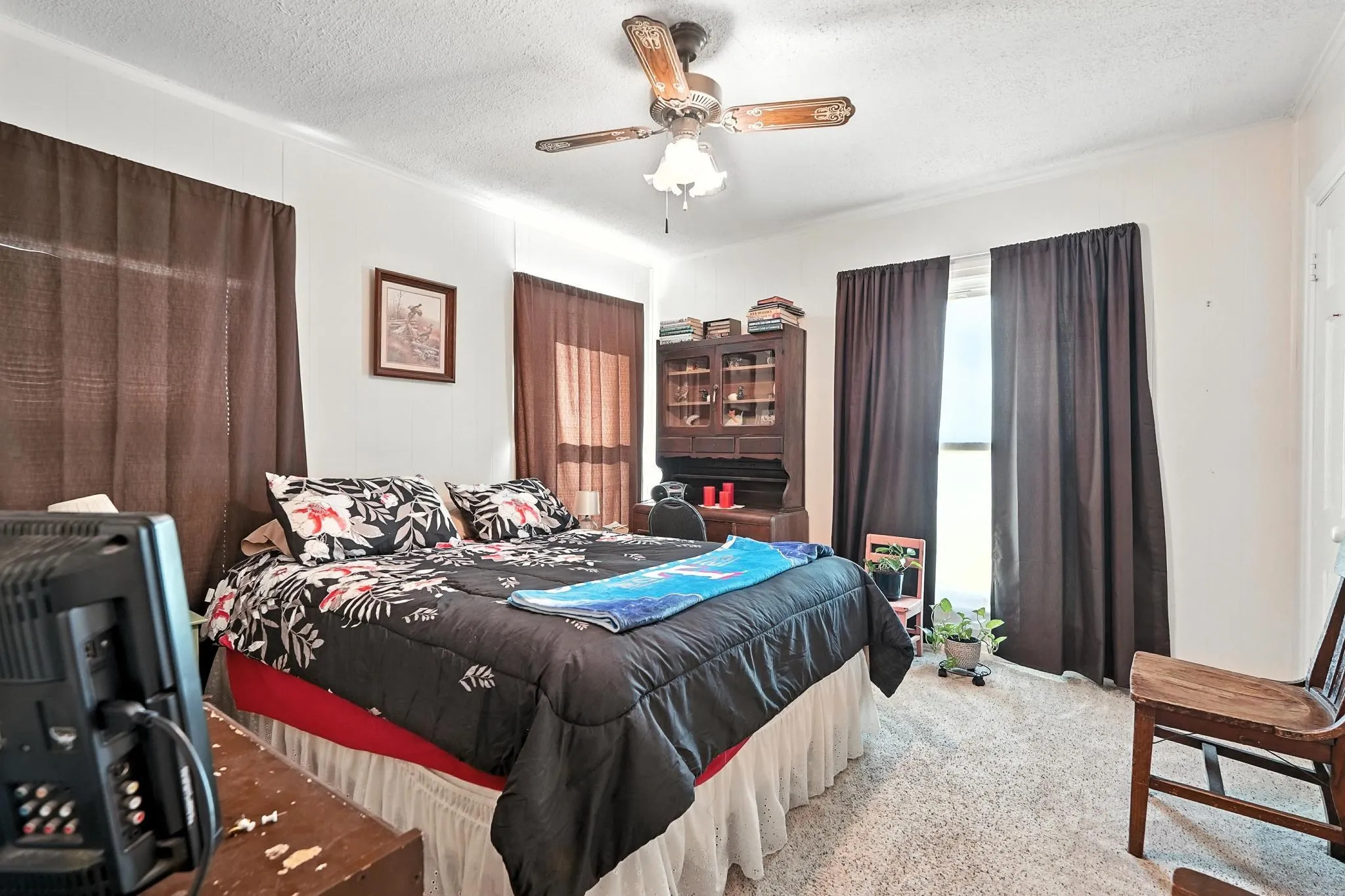 Single Family Residence For Sale in Coleman County , 203 Miami Street, Coleman, Texas 76834, 3 Bedroom, 2 Bathroom, 2 Garage spaces, 1,336 Sqft, built in 1950, Preowned, mls#21014677, Real Estate Agent in Coleman, Homes For Sale in Coleman county, Homes For Sale in Coleman, Realtor in Coleman Texas, Real Estate Brokerage Independent Realty Texas, Luminita Cordes Realtor