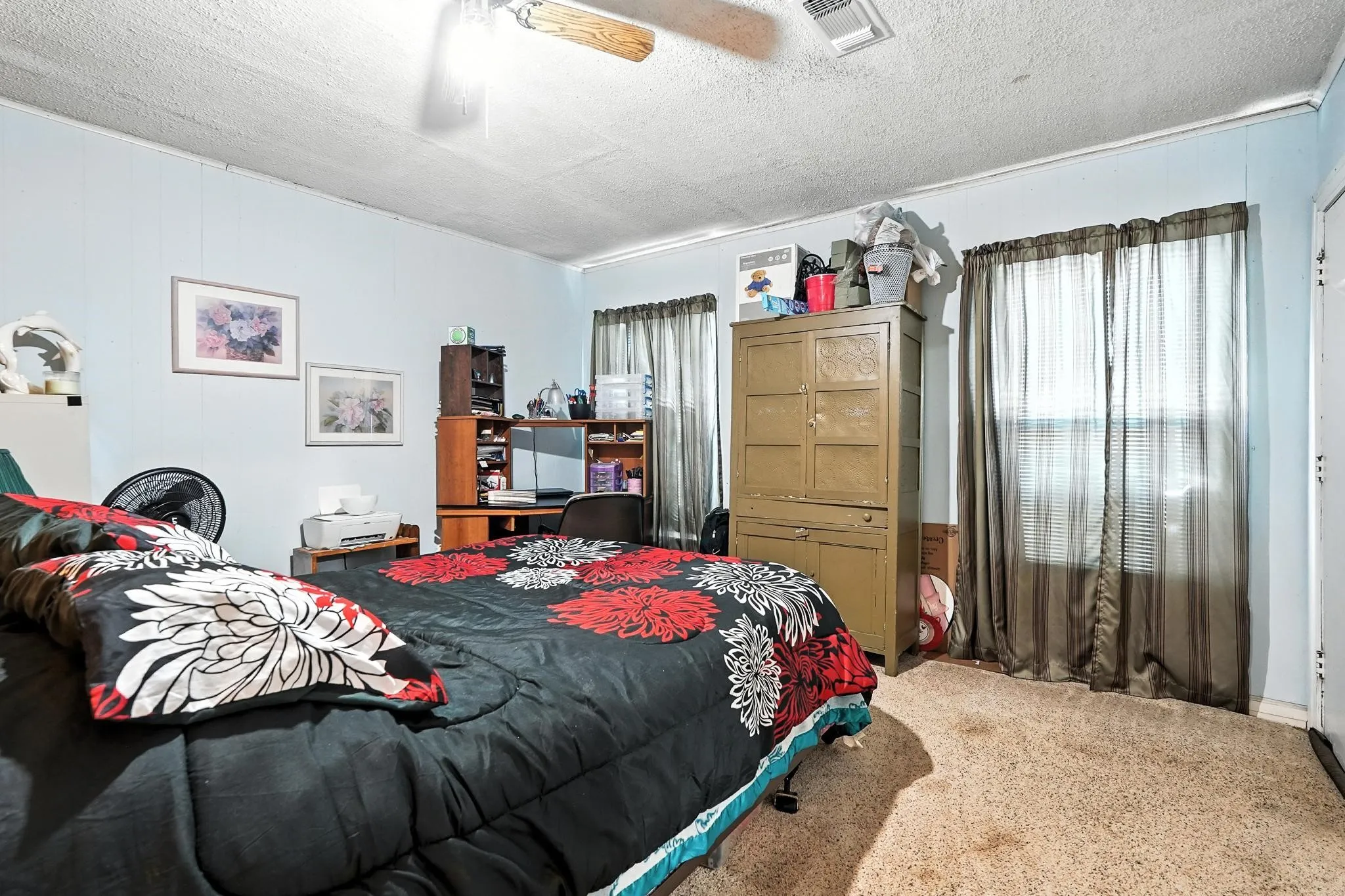 Single Family Residence For Sale in Coleman County , 203 Miami Street, Coleman, Texas 76834, 3 Bedroom, 2 Bathroom, 2 Garage spaces, 1,336 Sqft, built in 1950, Preowned, mls#21014677, Real Estate Agent in Coleman, Homes For Sale in Coleman county, Homes For Sale in Coleman, Realtor in Coleman Texas, Real Estate Brokerage Independent Realty Texas, Luminita Cordes Realtor