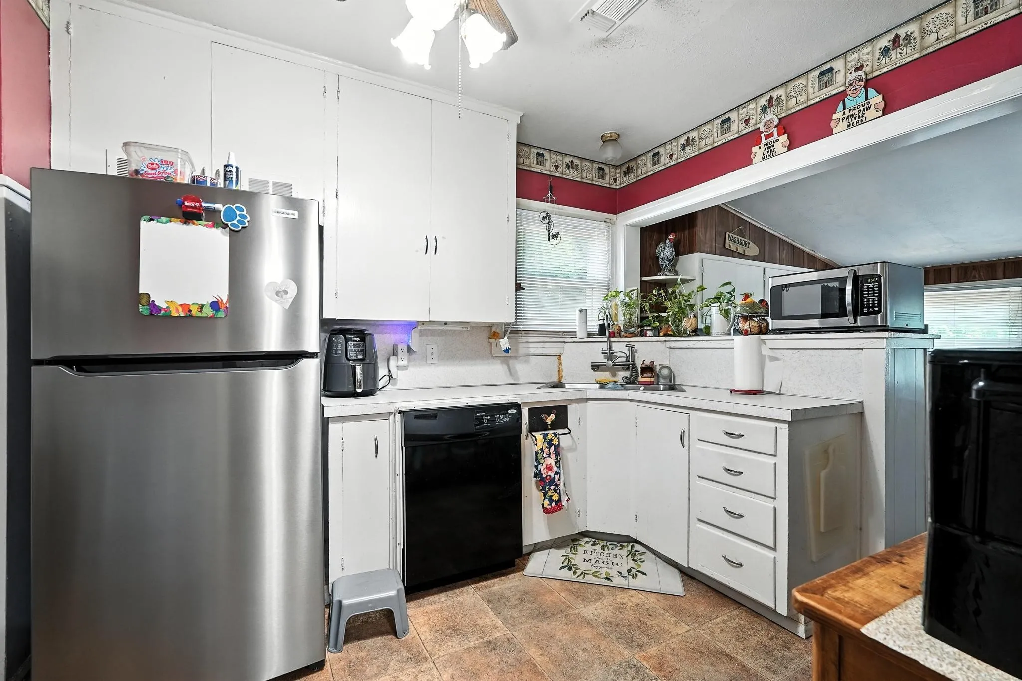 Single Family Residence For Sale in Coleman County , 203 Miami Street, Coleman, Texas 76834, 3 Bedroom, 2 Bathroom, 2 Garage spaces, 1,336 Sqft, built in 1950, Preowned, mls#21014677, Real Estate Agent in Coleman, Homes For Sale in Coleman county, Homes For Sale in Coleman, Realtor in Coleman Texas, Real Estate Brokerage Independent Realty Texas, Luminita Cordes Realtor