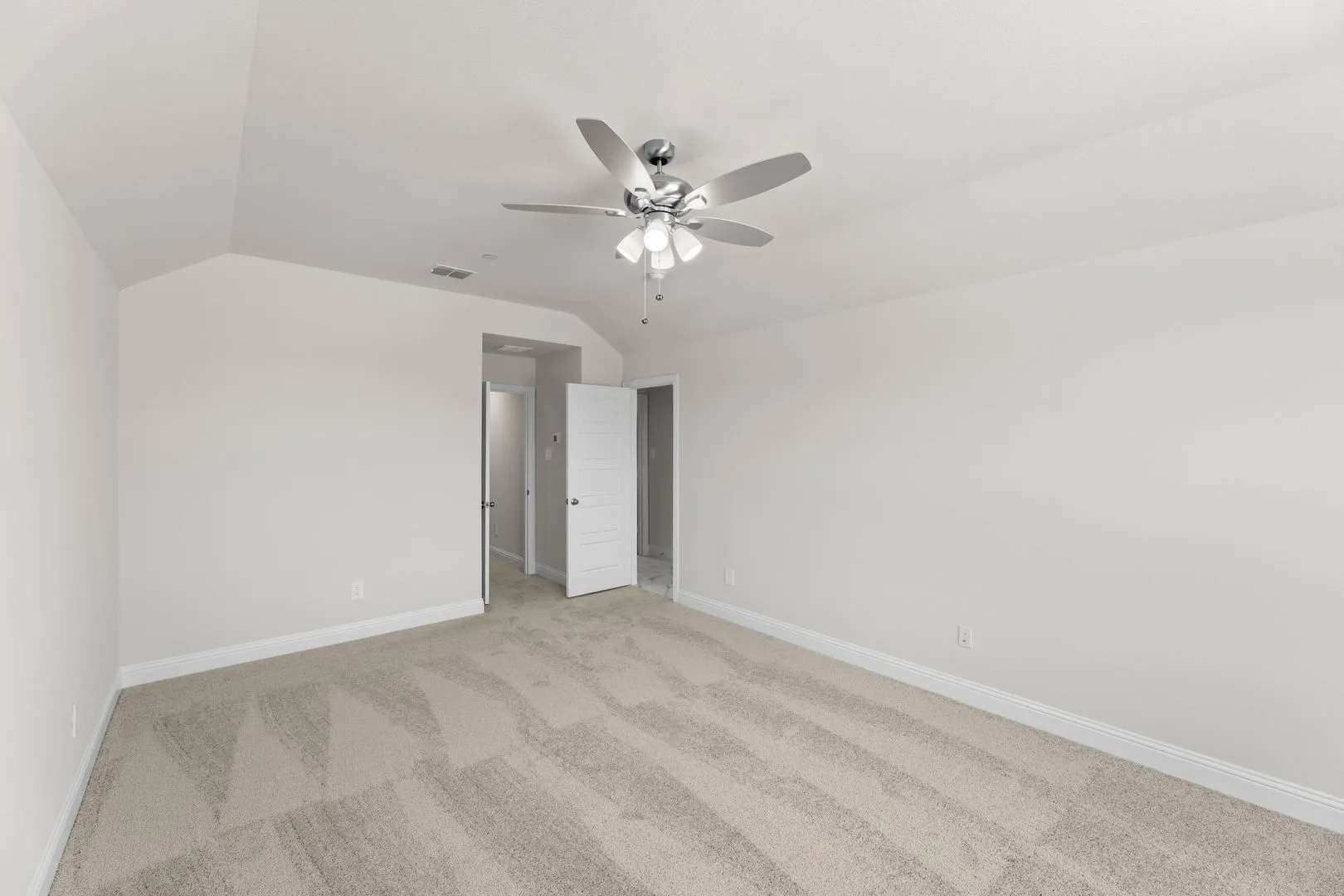 670 Sandiford-Primary Suite-2