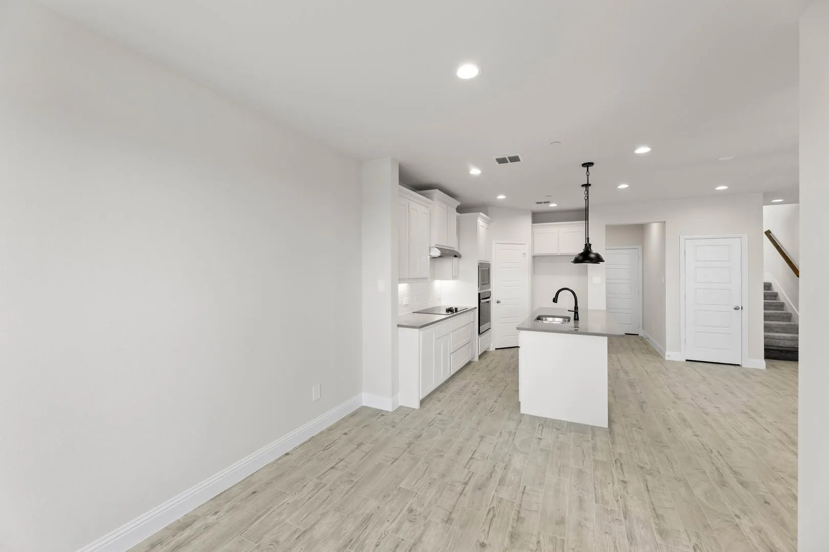 670 Sandiford-Dining-2