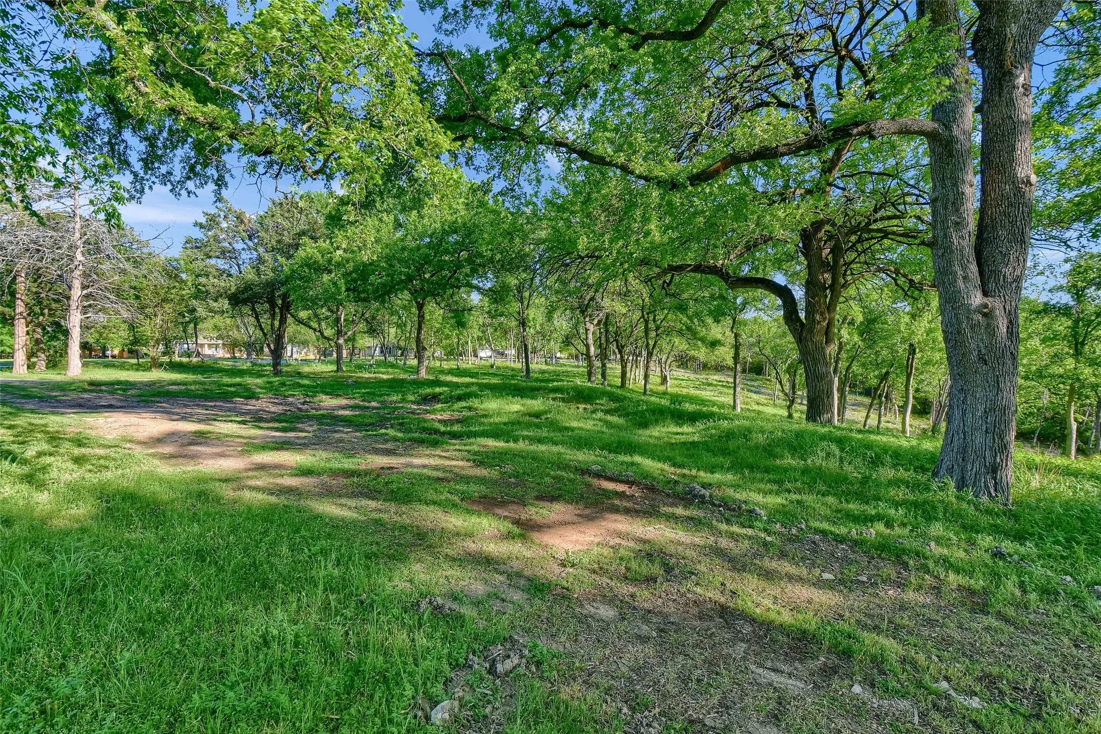 Unimproved Land For Sale in Grayson County , Lot 2A-1 Thompson Heights Drive, Denison, Texas 75020, 0, 0, Garage spaces, 0 Sqft, built in 0, Price $1,350,000, mls#21015991, Real Estate Agent in Denison, Homes For Sale in Grayson county, Homes For Sale in Denison, Realtor in Denison Texas, Real Estate Brokerage Independent Realty Texas, Luminita Cordes Realtor