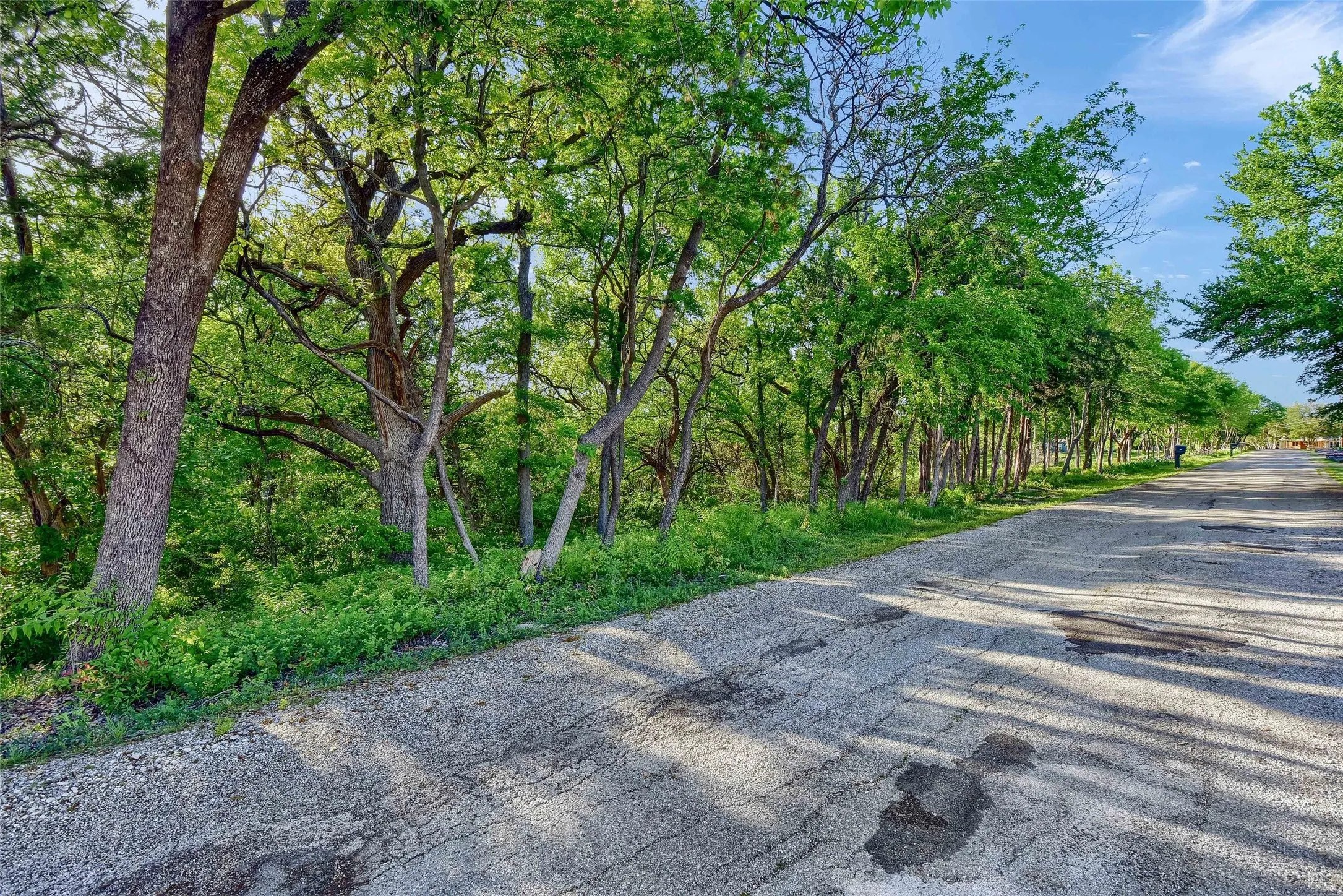 Unimproved Land For Sale in Grayson County , Lot 2A-1 Thompson Heights Drive, Denison, Texas 75020, 0, 0, Garage spaces, 0 Sqft, built in 0, Price $1,350,000, mls#21015991, Real Estate Agent in Denison, Homes For Sale in Grayson county, Homes For Sale in Denison, Realtor in Denison Texas, Real Estate Brokerage Independent Realty Texas, Luminita Cordes Realtor
