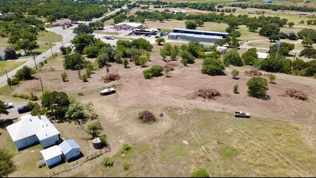 Farm For Sale in Parker County , 5080 & 5090 Tin Top Road, Weatherford, Texas 76087, 2 Bedrooms, 1 Bathroom, Garage spaces, 952 Sqft, built in 1900, Preowned, Price $3,200,000, mls#21014665, Real Estate Agent in Weatherford, Homes For Sale in Parker county, Homes For Sale in Weatherford, Realtor in Weatherford Texas, Real Estate Brokerage Independent Realty Texas, Luminita Cordes Realtor