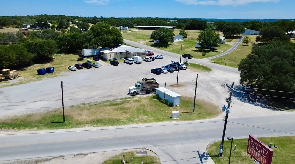 Farm For Sale in Parker County , 5080 & 5090 Tin Top Road, Weatherford, Texas 76087, 2 Bedrooms, 1 Bathroom, Garage spaces, 952 Sqft, built in 1900, Preowned, Price $3,200,000, mls#21014665, Real Estate Agent in Weatherford, Homes For Sale in Parker county, Homes For Sale in Weatherford, Realtor in Weatherford Texas, Real Estate Brokerage Independent Realty Texas, Luminita Cordes Realtor