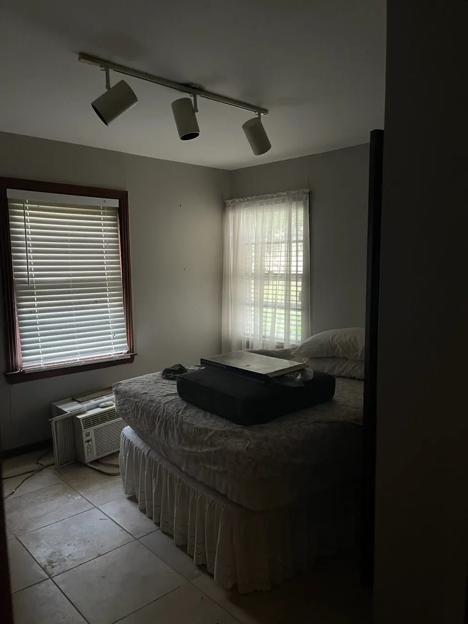 Single Family Residence For Sale in Freestone County , 1001 S Fairway Street, Fairfield, Texas 75840, 4 Bedroom, 2 Bathroom, 1 Garage spaces, 1,560 Sqft, built in 1955, Preowned, mls#21016902, Real Estate Agent in Fairfield, Homes For Sale in Freestone county, Homes For Sale in Fairfield, Realtor in Fairfield Texas, Real Estate Brokerage Independent Realty Texas, Luminita Cordes Realtor