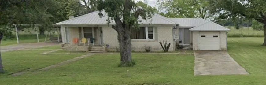 Single Family Residence For Sale in Freestone County , 1001 S Fairway Street, Fairfield, Texas 75840, 4 Bedroom, 2 Bathroom, 1 Garage spaces, 1,560 Sqft, built in 1955, Preowned, mls#21016902, Real Estate Agent in Fairfield, Homes For Sale in Freestone county, Homes For Sale in Fairfield, Realtor in Fairfield Texas, Real Estate Brokerage Independent Realty Texas, Luminita Cordes Realtor