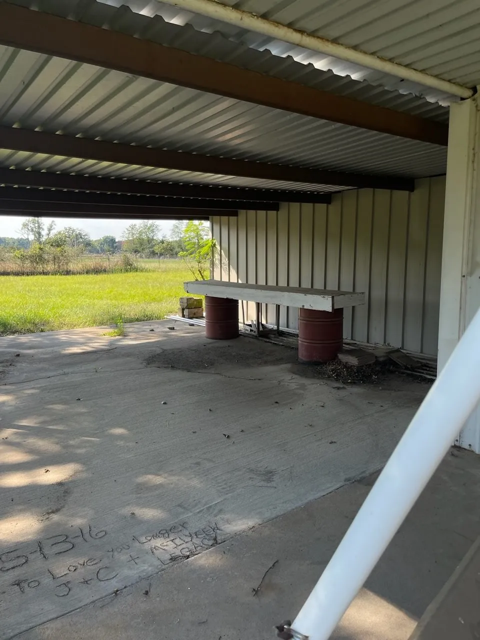 Single Family Residence For Sale in Freestone County , 1001 S Fairway Street, Fairfield, Texas 75840, 4 Bedroom, 2 Bathroom, 1 Garage spaces, 1,560 Sqft, built in 1955, Preowned, mls#21016902, Real Estate Agent in Fairfield, Homes For Sale in Freestone county, Homes For Sale in Fairfield, Realtor in Fairfield Texas, Real Estate Brokerage Independent Realty Texas, Luminita Cordes Realtor
