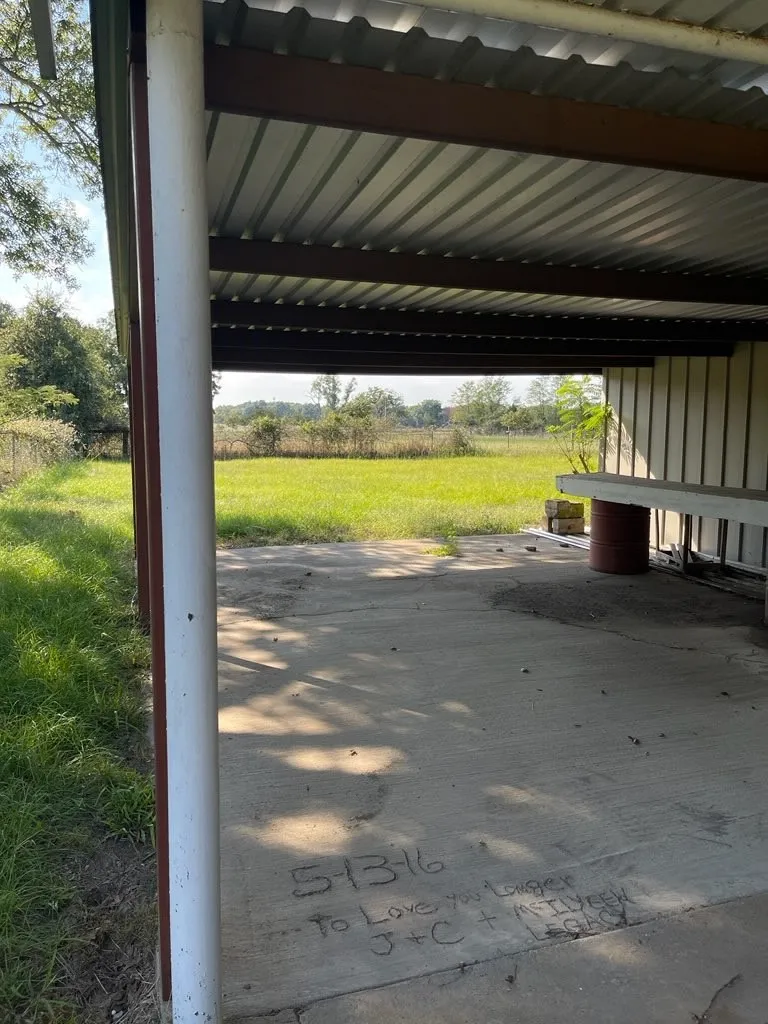 Single Family Residence For Sale in Freestone County , 1001 S Fairway Street, Fairfield, Texas 75840, 4 Bedroom, 2 Bathroom, 1 Garage spaces, 1,560 Sqft, built in 1955, Preowned, mls#21016902, Real Estate Agent in Fairfield, Homes For Sale in Freestone county, Homes For Sale in Fairfield, Realtor in Fairfield Texas, Real Estate Brokerage Independent Realty Texas, Luminita Cordes Realtor
