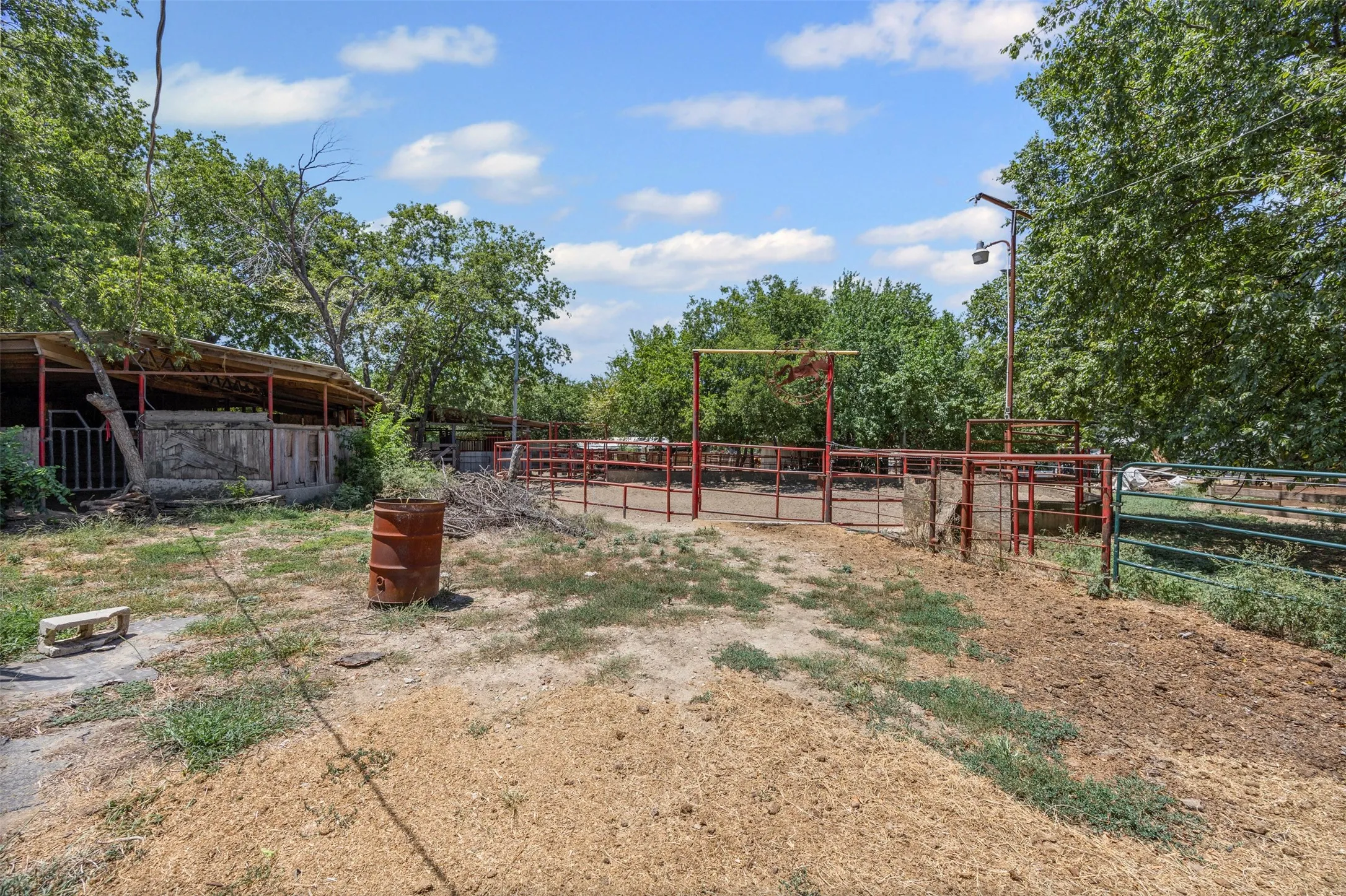 View of yard with an exterior structure and an outbuilding