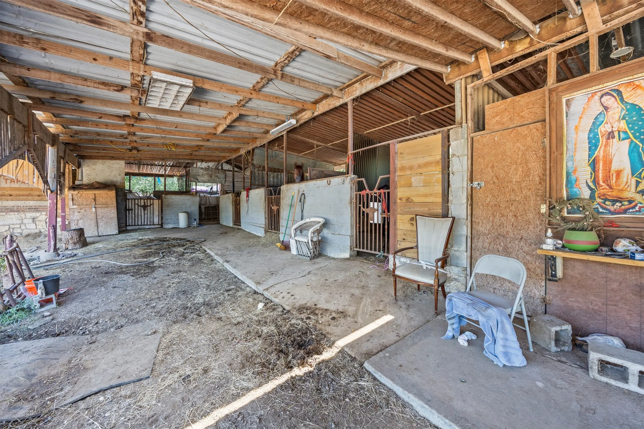 View of miscellaneous room