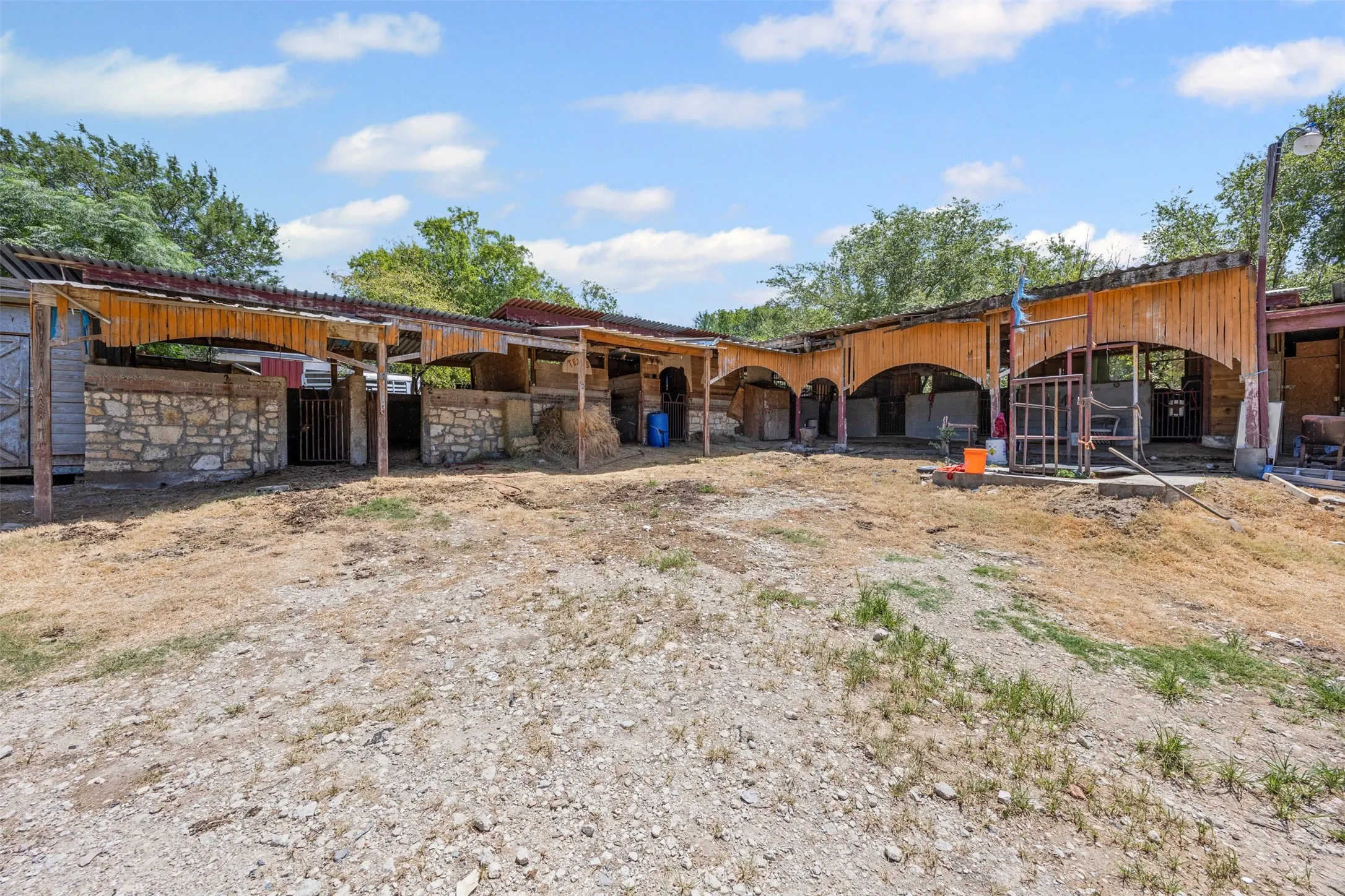 Single Family Residence For Sale in Tarrant County , 1152 Elva Warren Street, Fort Worth, Texas 76115, 4 Bedrooms, 2 Bathrooms, 1 Garage spaces, 1,358 Sqft, built in 1970, Price $1,500,000, mls#21015205, Real Estate Agent in Fort Worth, Homes For Sale in Tarrant county, Homes For Sale in Fort Worth, Realtor in Fort Worth Texas, Real Estate Brokerage Independent Realty Texas, Luminita Cordes Realtor