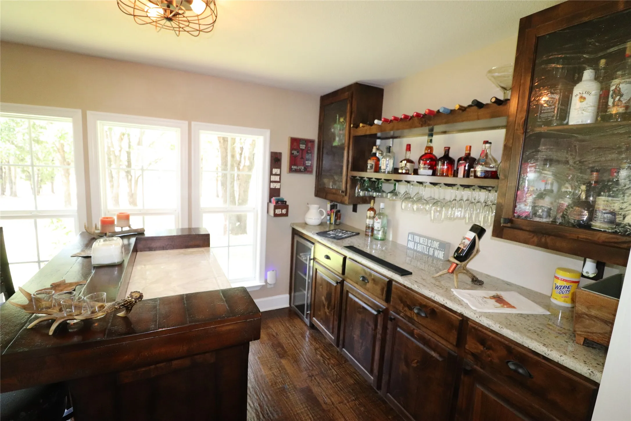 Farm For Sale in Montague County , 2642 Huddleston, Sunset, Texas 76270, 4 Bedrooms, 3 Bathrooms, 3 Garage spaces, 2,900 Sqft, built in 2000, Price $1,250,000, mls#21017753, Real Estate Agent in Sunset, Homes For Sale in Montague county, Homes For Sale in Sunset, Realtor in Sunset Texas, Real Estate Brokerage Independent Realty Texas, Luminita Cordes Realtor