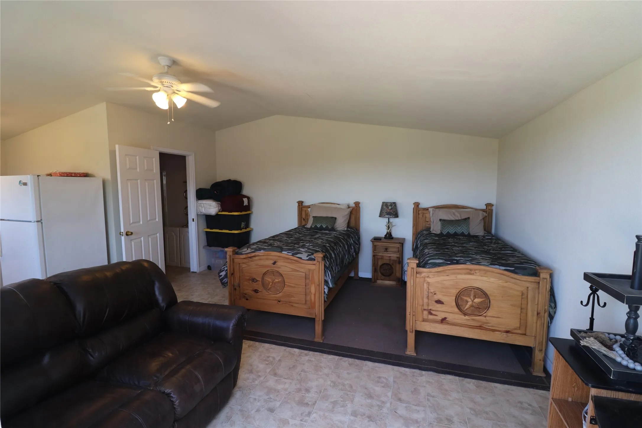 Farm For Sale in Montague County , 2642 Huddleston, Sunset, Texas 76270, 4 Bedrooms, 3 Bathrooms, 3 Garage spaces, 2,900 Sqft, built in 2000, Price $1,250,000, mls#21017753, Real Estate Agent in Sunset, Homes For Sale in Montague county, Homes For Sale in Sunset, Realtor in Sunset Texas, Real Estate Brokerage Independent Realty Texas, Luminita Cordes Realtor