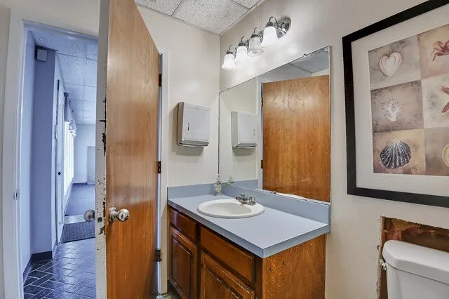 Office For Rent in Dallas County , 539 W Wheatland Road, Duncanville, Texas 75116, 0, 0, Garage spaces, 0 Sqft, built in 1979, Preowned, mls#21015755, Real Estate Agent in Duncanville, Homes For Rent in Dallas county, Homes For Rent in Duncanville, Realtor in Duncanville Texas, Real Estate Brokerage Independent Realty Texas, Luminita Cordes Realtor