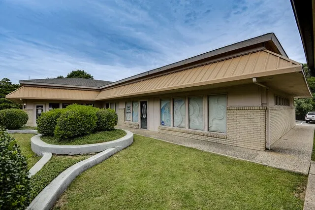 Office For Rent in Dallas County , 539 W Wheatland Road, Duncanville, Texas 75116, 0, 0, Garage spaces, 0 Sqft, built in 1979, Preowned, mls#21015755, Real Estate Agent in Duncanville, Homes For Rent in Dallas county, Homes For Rent in Duncanville, Realtor in Duncanville Texas, Real Estate Brokerage Independent Realty Texas, Luminita Cordes Realtor