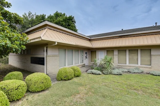 Office For Rent in Dallas County , 539 W Wheatland Road, Duncanville, Texas 75116, 0, 0, Garage spaces, 0 Sqft, built in 1979, Preowned, mls#21015755, Real Estate Agent in Duncanville, Homes For Rent in Dallas county, Homes For Rent in Duncanville, Realtor in Duncanville Texas, Real Estate Brokerage Independent Realty Texas, Luminita Cordes Realtor