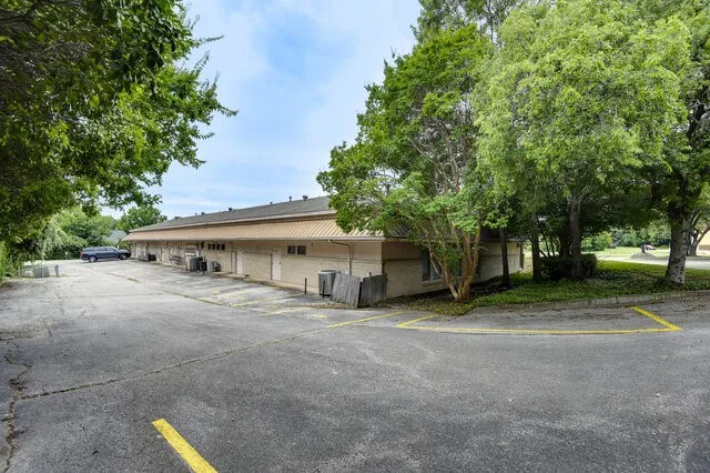 Office For Sale in Dallas County , 529 W Wheatland Road, Duncanville, Texas 75116, 0, 0, Garage spaces, 0 Sqft, built in 1979, Preowned, Price $1,200,000, mls#21015931, Real Estate Agent in Duncanville, Homes For Sale in Dallas county, Homes For Sale in Duncanville, Realtor in Duncanville Texas, Real Estate Brokerage Independent Realty Texas, Luminita Cordes Realtor