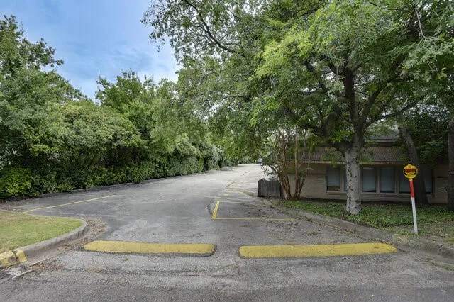 Office For Sale in Dallas County , 529 W Wheatland Road, Duncanville, Texas 75116, 0, 0, Garage spaces, 0 Sqft, built in 1979, Preowned, Price $1,200,000, mls#21015931, Real Estate Agent in Duncanville, Homes For Sale in Dallas county, Homes For Sale in Duncanville, Realtor in Duncanville Texas, Real Estate Brokerage Independent Realty Texas, Luminita Cordes Realtor