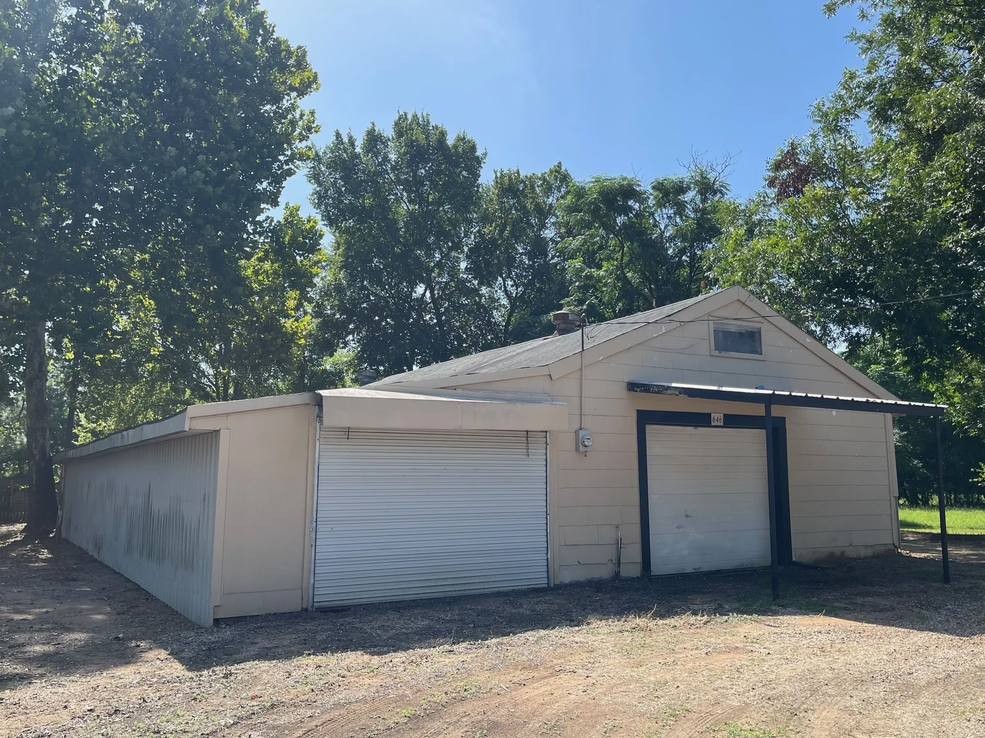 Warehouse For Sale in Lamar County , 646 NE 19th Street, Paris, Texas 75460, 0, 0, Garage spaces, 0 Sqft, built in 1960, Preowned, mls#21018684, Real Estate Agent in Paris, Homes For Sale in Lamar county, Homes For Sale in Paris, Realtor in Paris Texas, Real Estate Brokerage Independent Realty Texas, Luminita Cordes Realtor