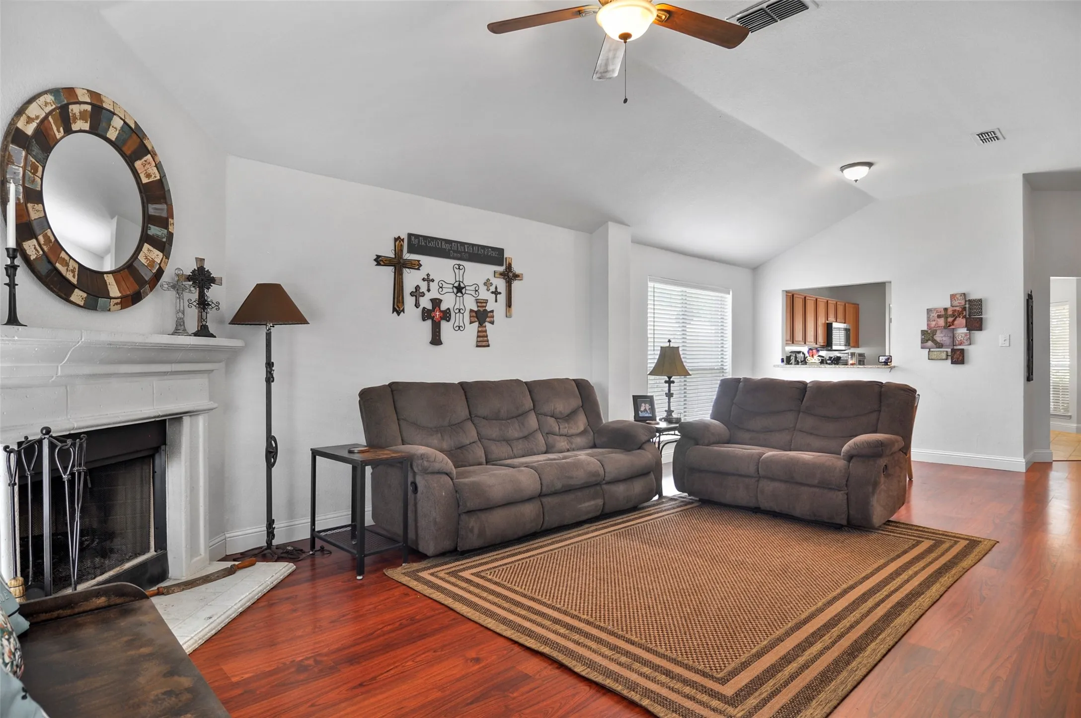 Single Family Residence For Sale in Tarrant County , 2529 Nogales Drive, Fort Worth, Texas 76108, 3 Bedroom, 2 Bathroom, 2 Garage spaces, 1,425 Sqft, built in 2001, mls#21018942, Real Estate Agent in Fort Worth, Homes For Sale in Tarrant county, Homes For Sale in Fort Worth, Realtor in Fort Worth Texas, Real Estate Brokerage Independent Realty Texas, Luminita Cordes Realtor