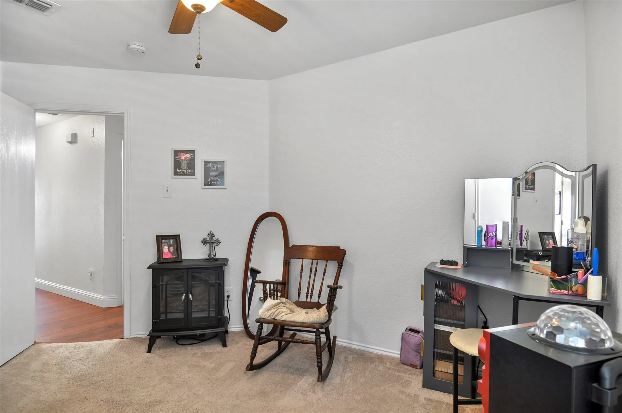 Single Family Residence For Sale in Tarrant County , 2529 Nogales Drive, Fort Worth, Texas 76108, 3 Bedroom, 2 Bathroom, 2 Garage spaces, 1,425 Sqft, built in 2001, mls#21018942, Real Estate Agent in Fort Worth, Homes For Sale in Tarrant county, Homes For Sale in Fort Worth, Realtor in Fort Worth Texas, Real Estate Brokerage Independent Realty Texas, Luminita Cordes Realtor
